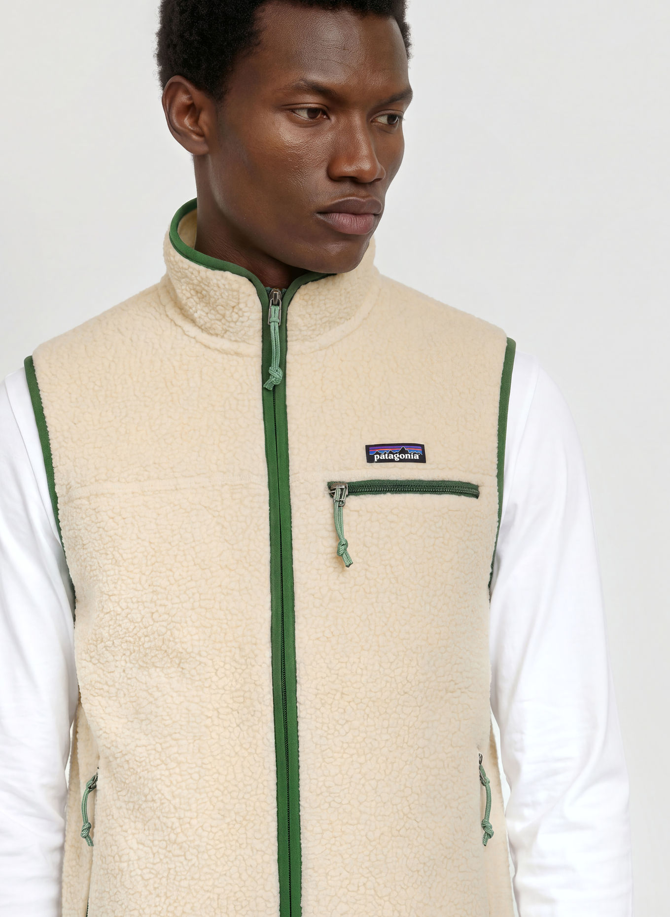 patagonia Fleeceweste RETRO PILE: WEISS / DUNKELGRÜN
