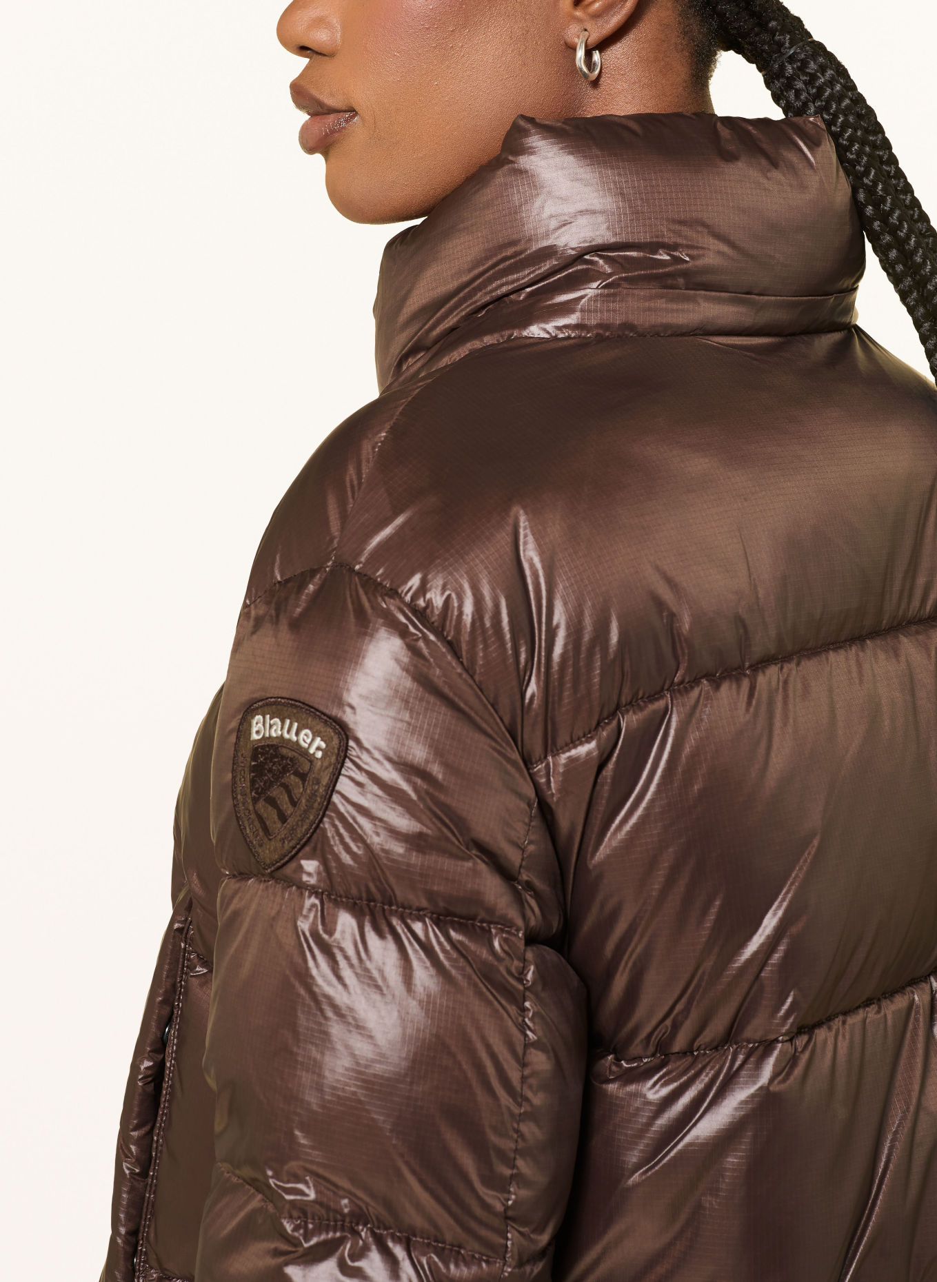 Blauer Steppjacke GLORIA mit abnehmbarer Kapuze: DUNKELBRAUN