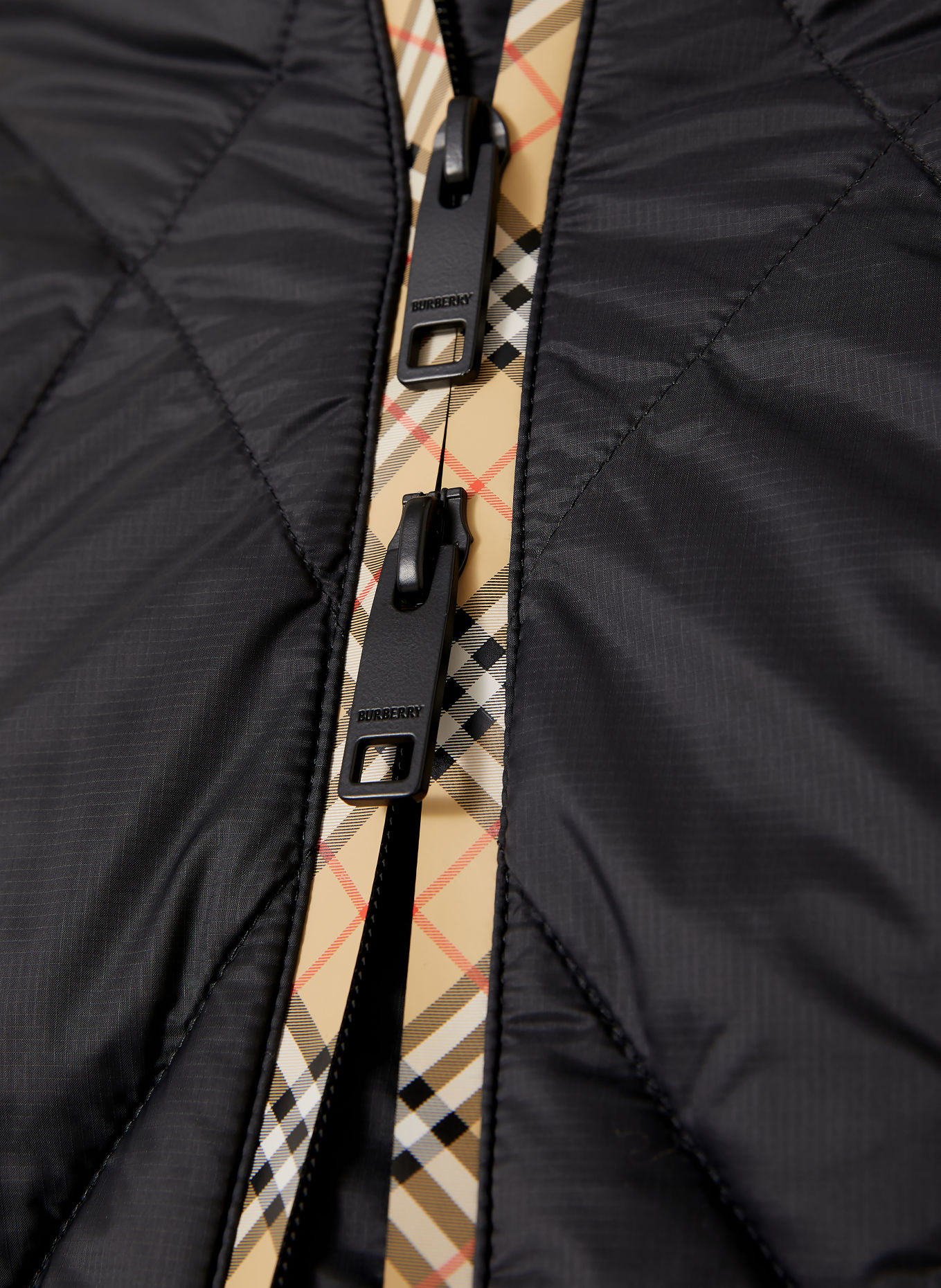 BURBERRY Jacheta matlasată BRAMFORD: NEGRU