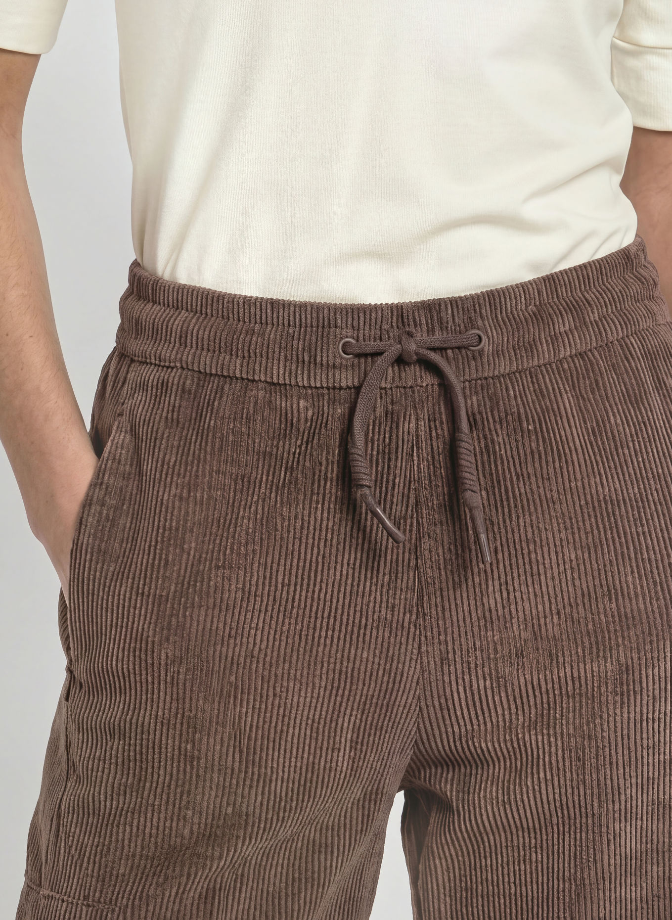 JEANNE BARET Cordbroek FAROE: BRUIN