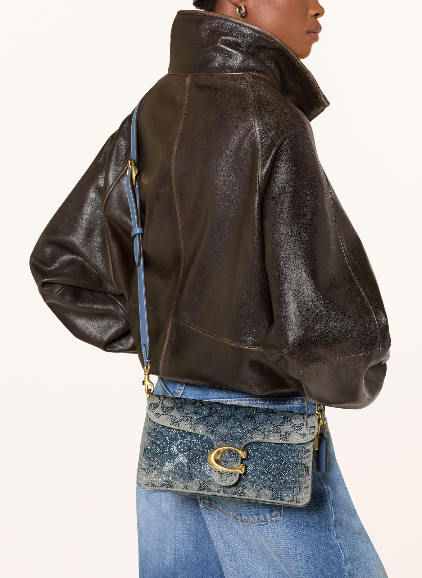COACH Sac épaule TABBY 26 avec pierres décoratives: BLEU / OR