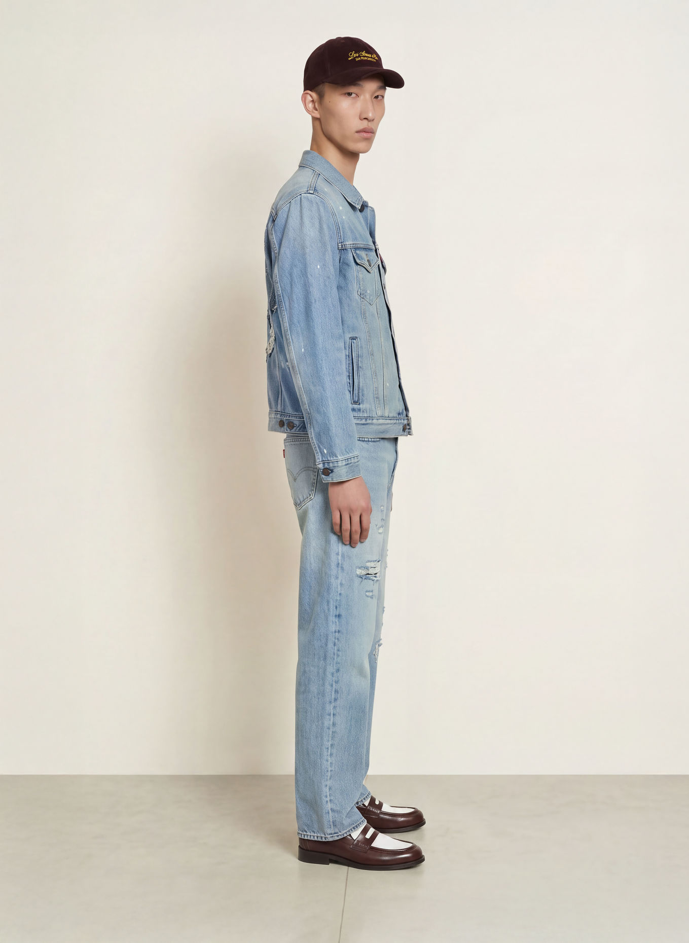 Levi's® Destroyed Jeans 568 Loose Straight Fit: 61 Light Indigo - Worn In