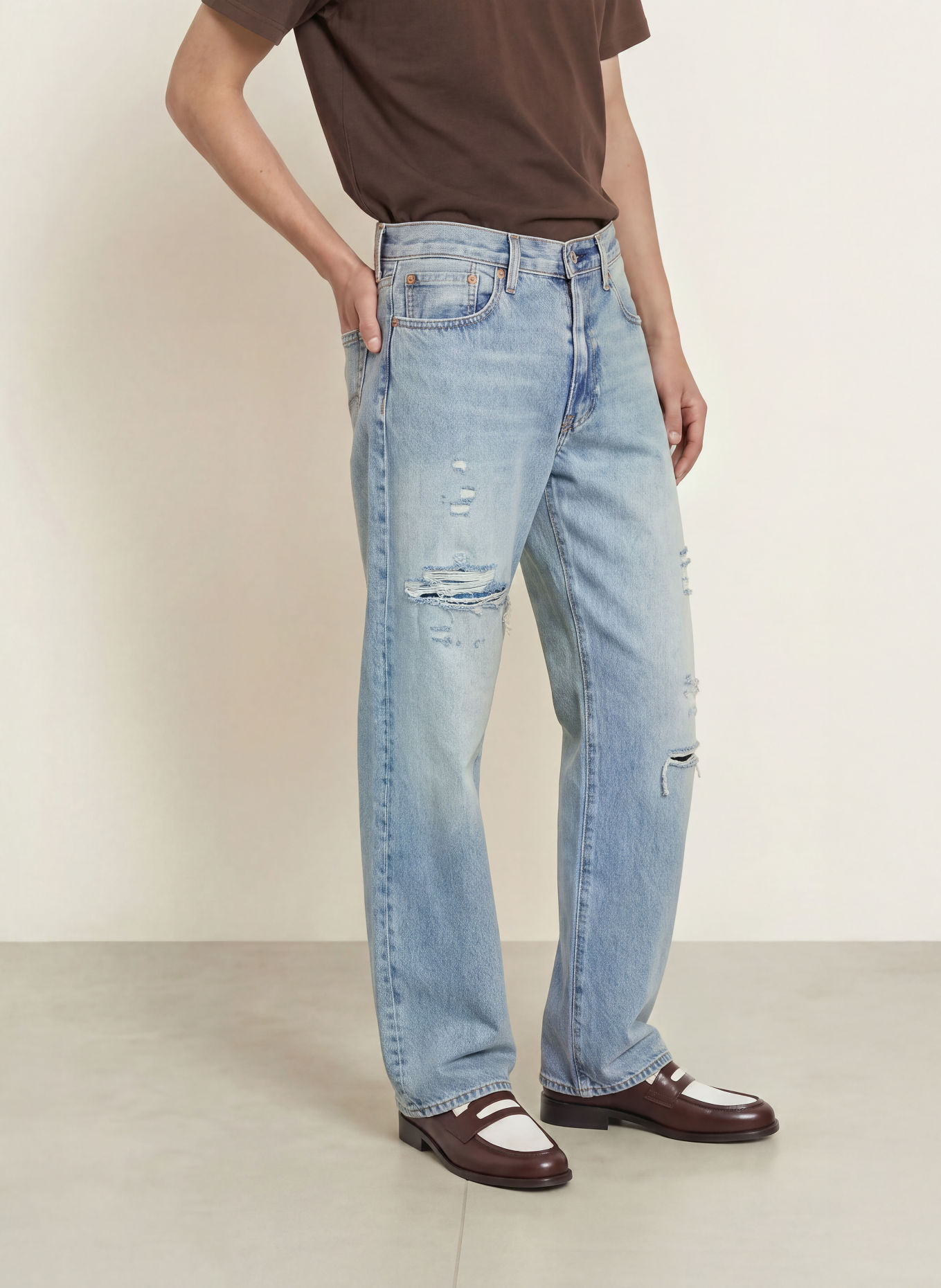 Levi's® Destroyed Jeans 568 Loose Straight Fit: 61 Light Indigo - Worn In