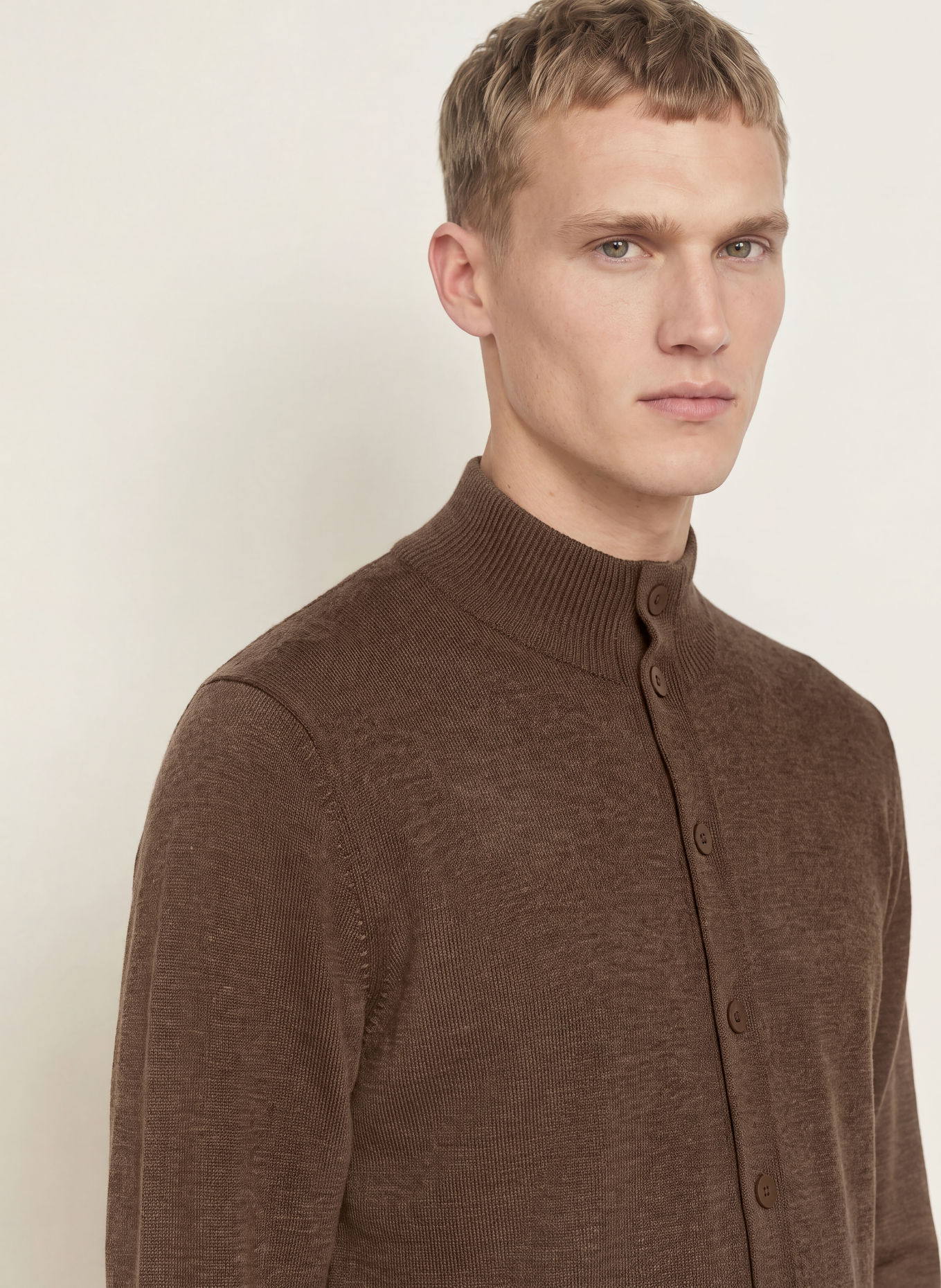 OLYMP SIGNATURE Strickjacke aus Merinowolle: DUNKELBRAUN