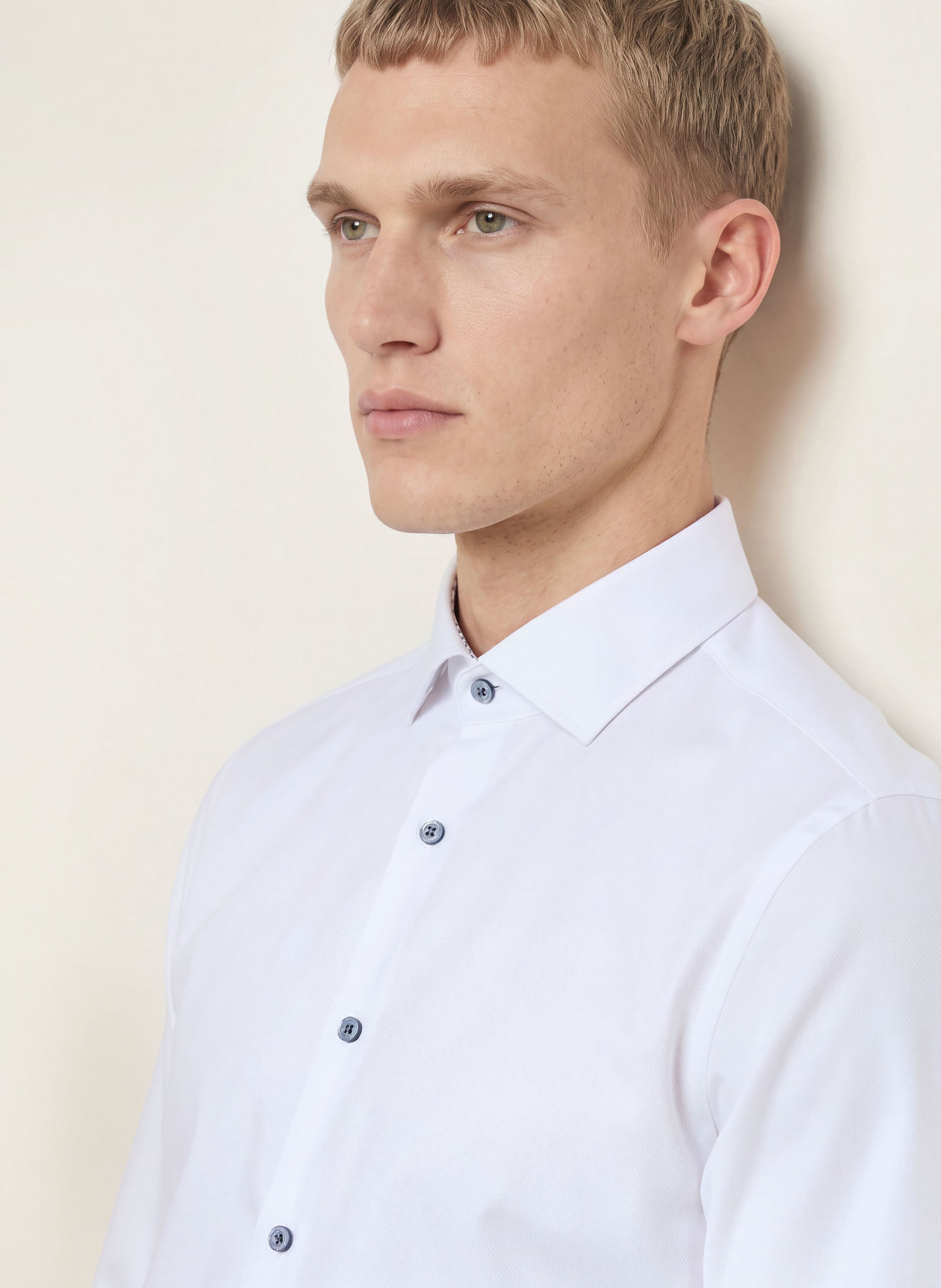 OLYMP SIGNATURE Košile SIGNATURE, střih tailored fit: BÍLÁ