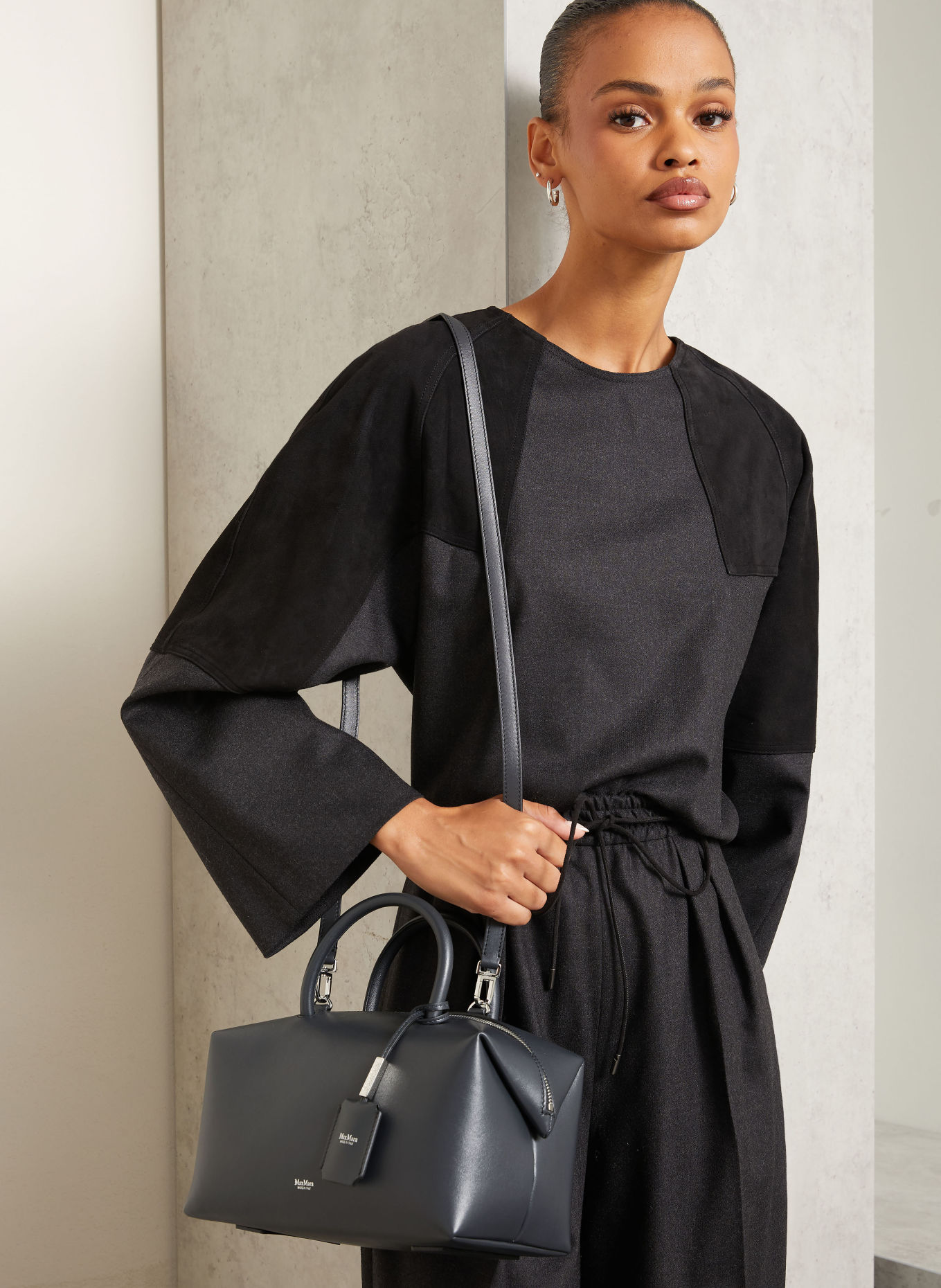 Max Mara Handtas HOLDALL MEDIUM: DONKERGRIJS / ZILVER