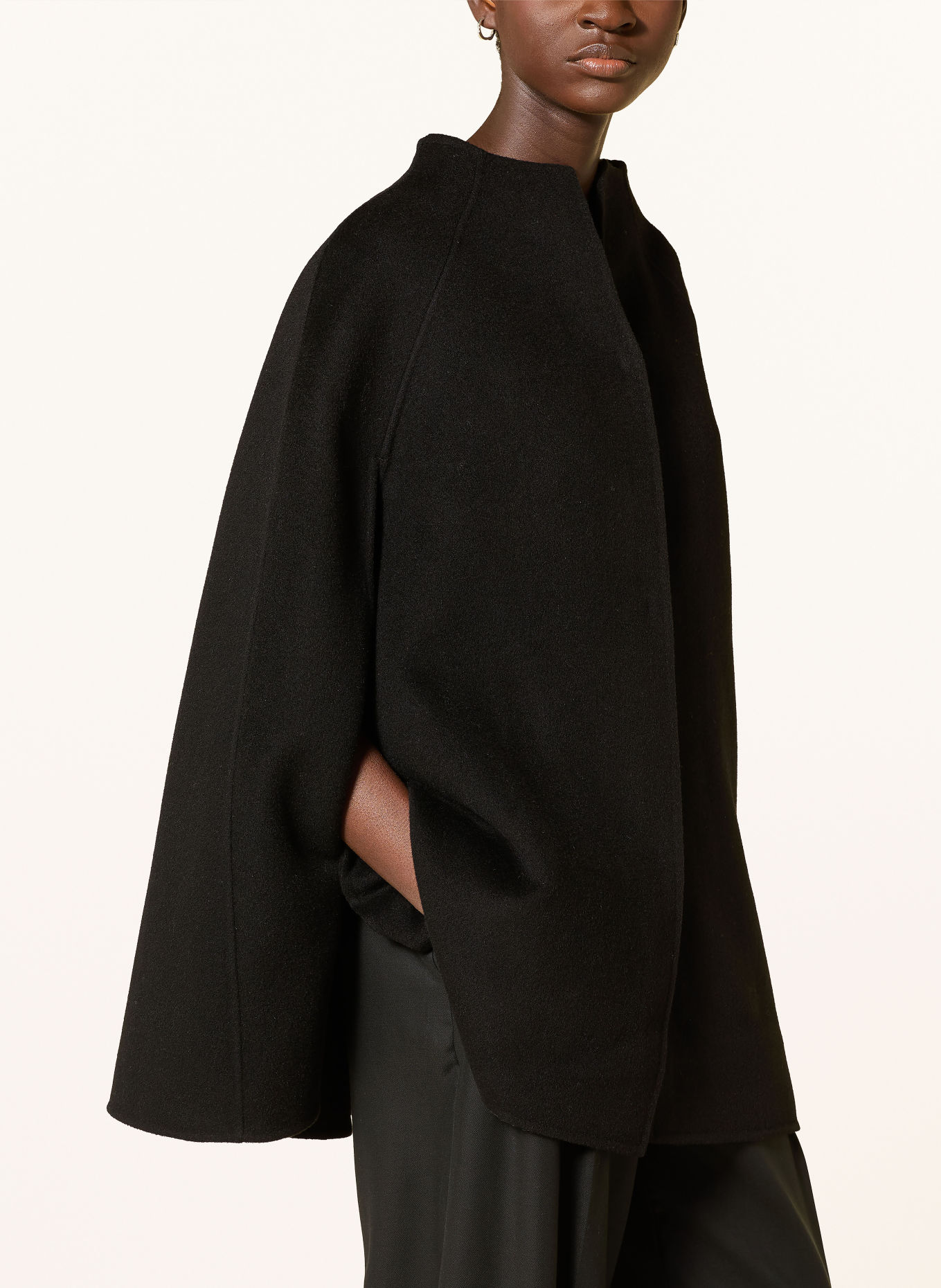 Stylein Cape THEA: SCHWARZ