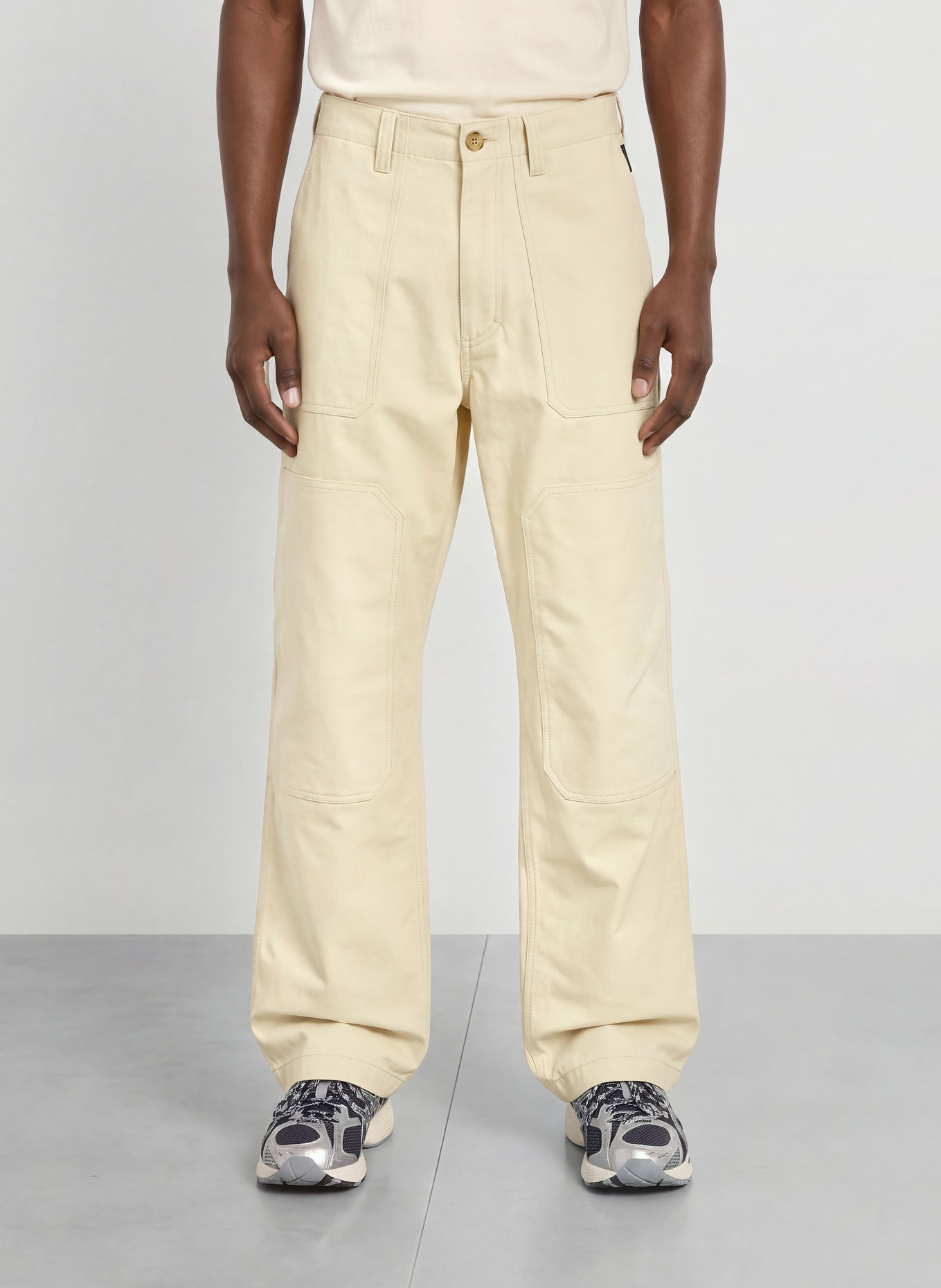 NAPAPIJRI Broek met oversized pasvorm: BEIGE