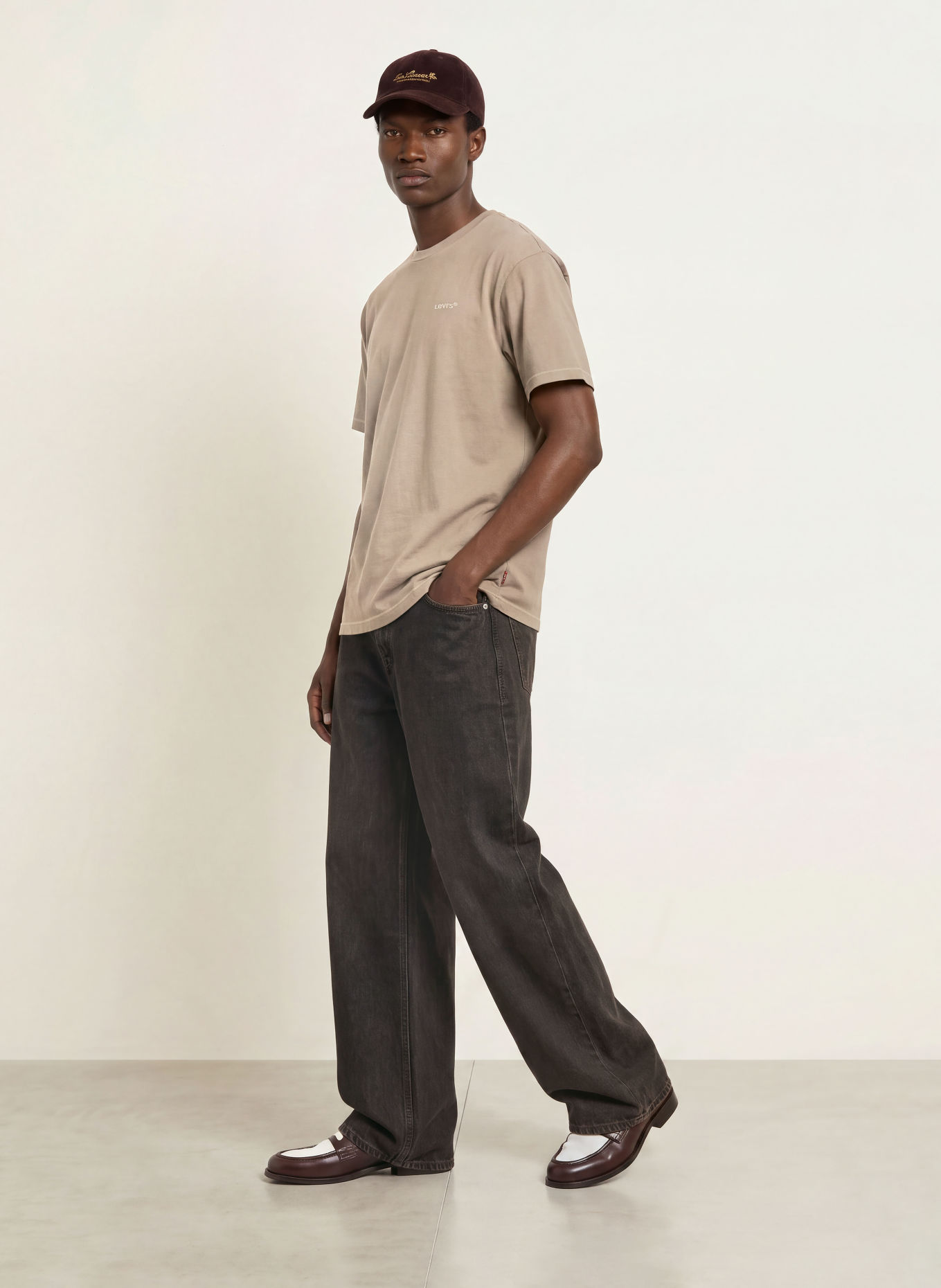Levi's® T-shirt: BRUIN