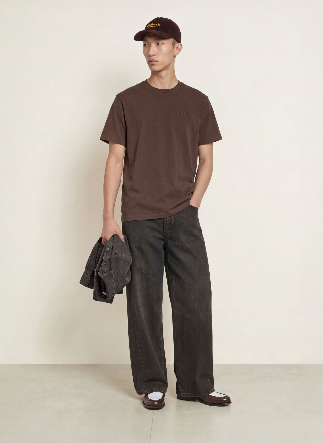 Levi's® Tričko: TMAVĚ HNĚDÁ