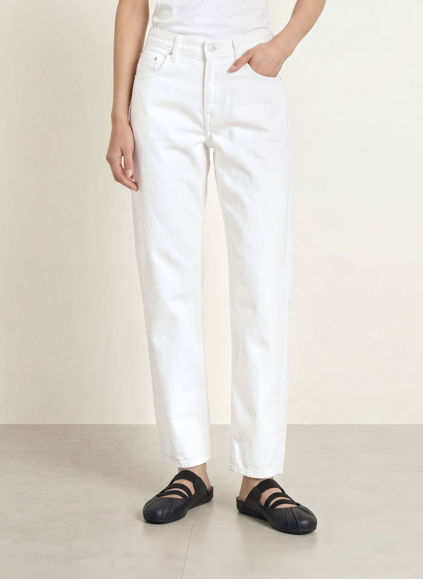 Levi's® Jean Mom LOOSE TAPER: 03 Whites