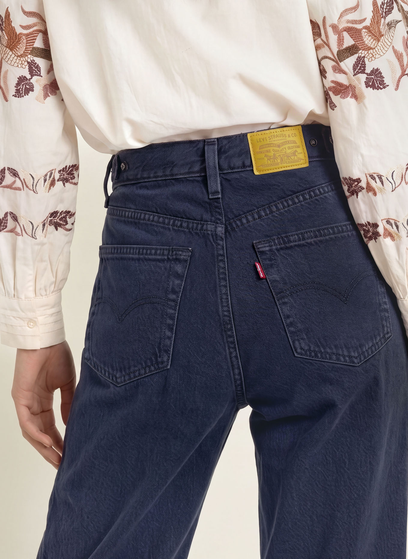 Levi's® Wide Leg Jeans CINCH: 00 Med Indigo - Worn In