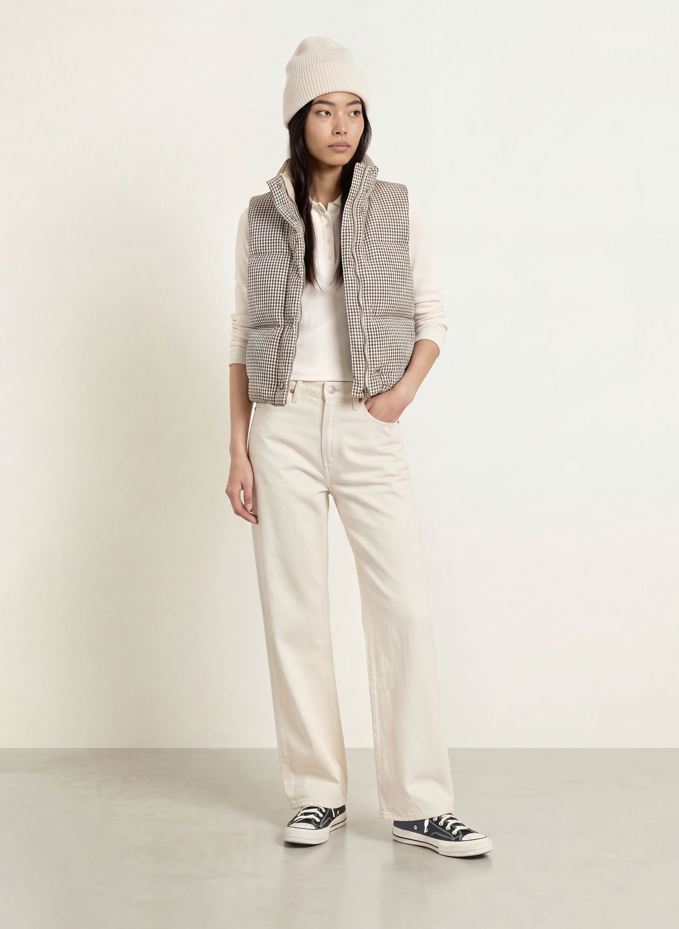 Levi's® Daunenweste: WEISS / DUNKELBLAU