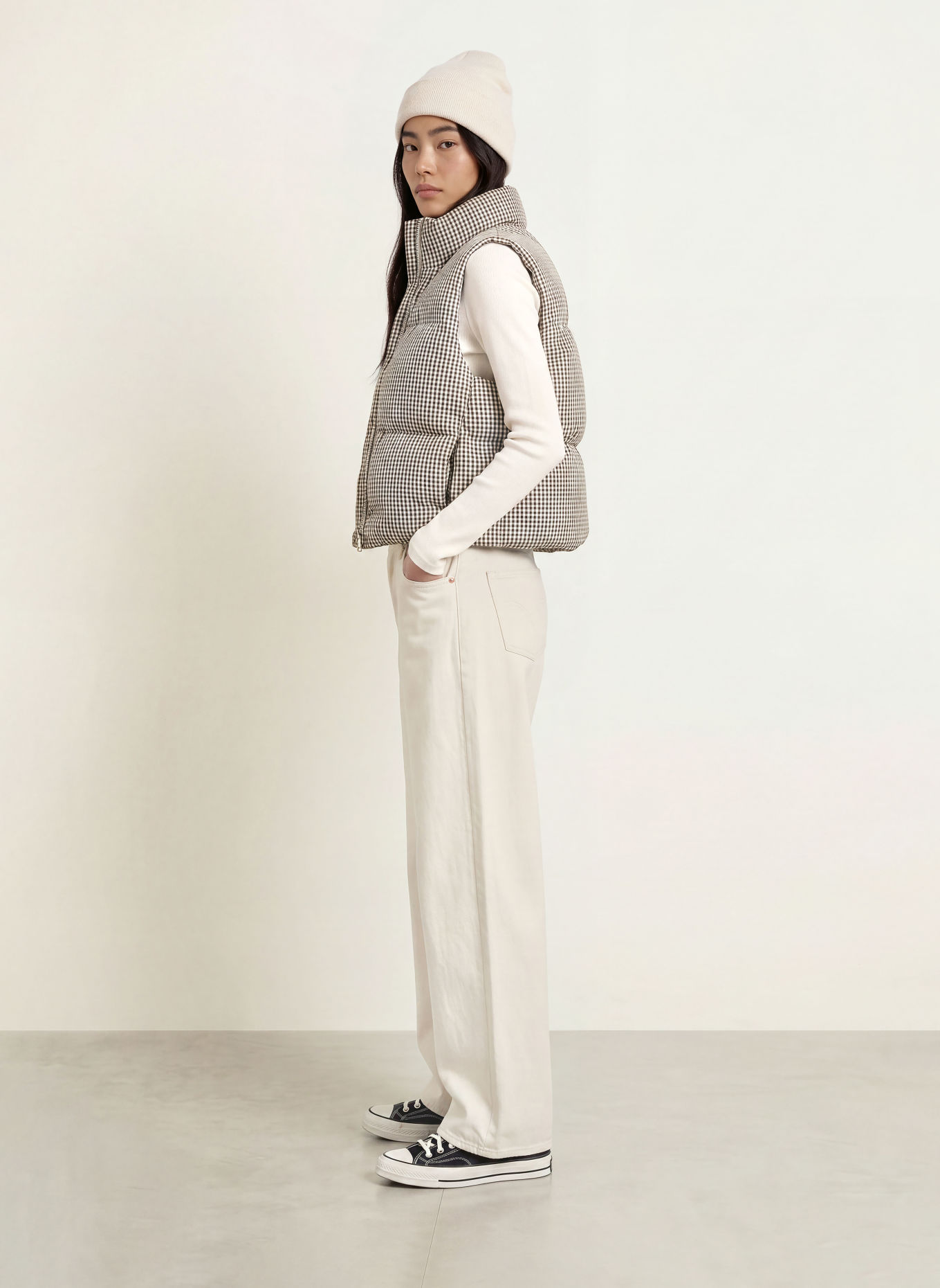 Levi's® Daunenweste: WEISS / DUNKELBLAU