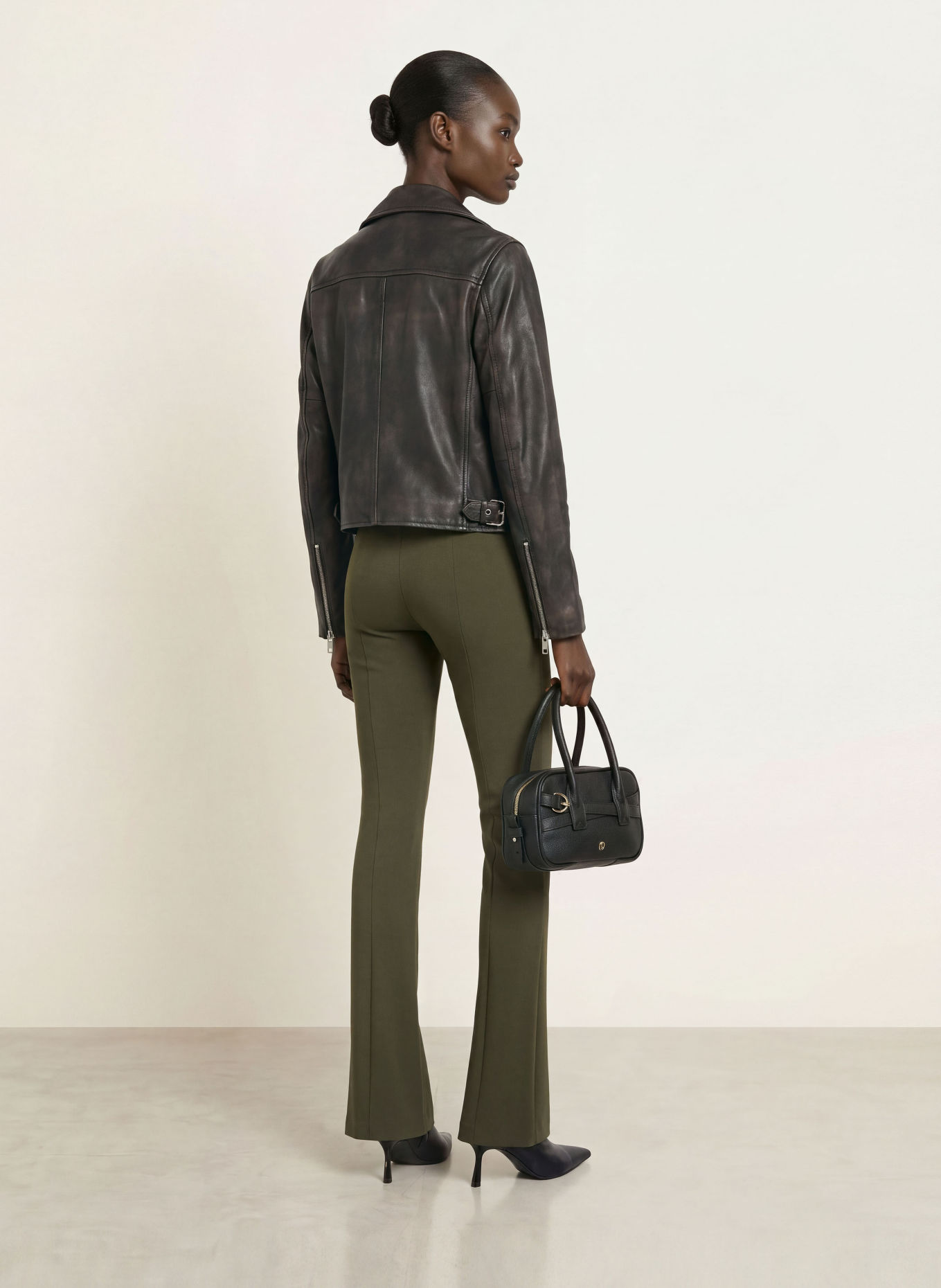 PATRIZIA PEPE Trousers: KHAKI