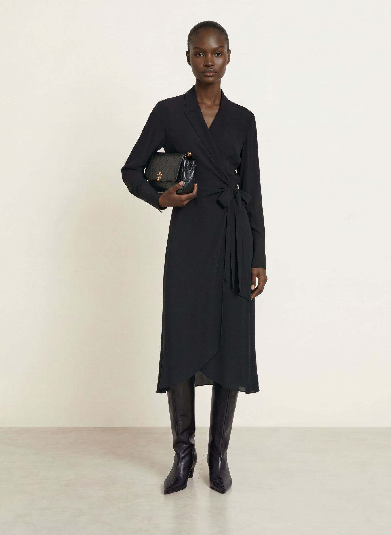 PATRIZIA PEPE Wickelkleid: SCHWARZ