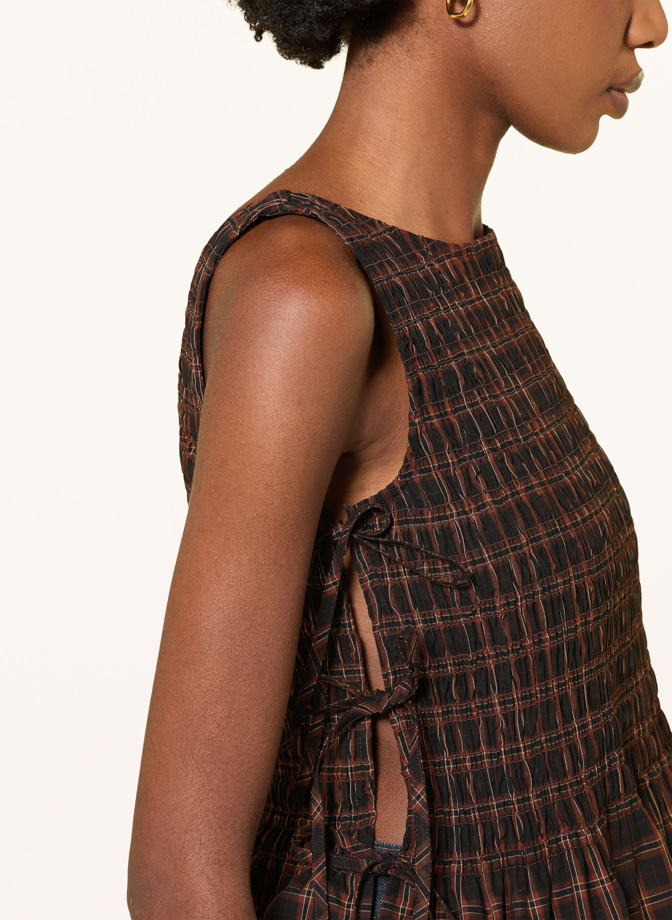 GANNI Blousetop: MARRON FONCÉ / CAMEL / ZWART