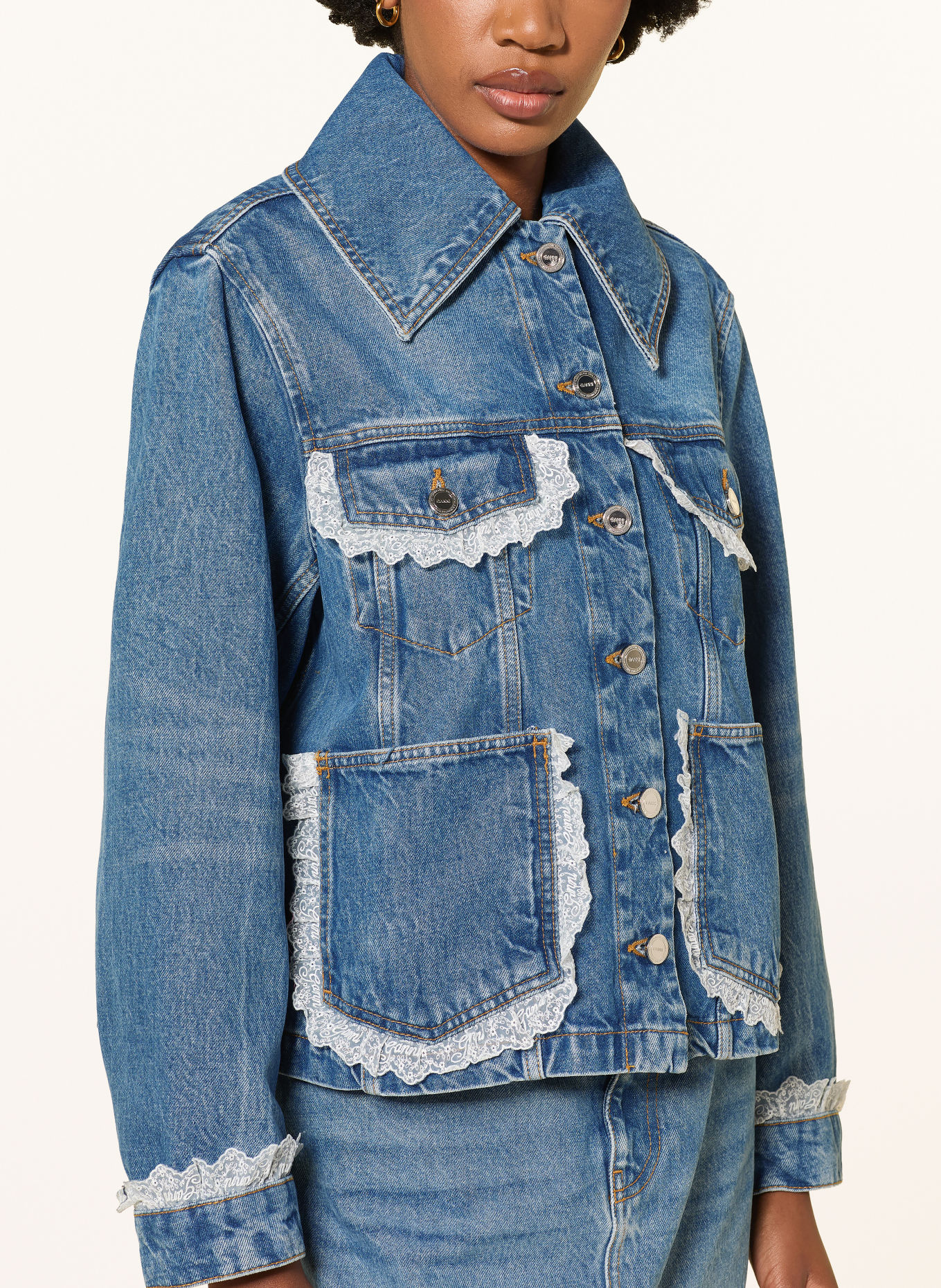 GANNI Jeansjacke mit Spitze: 569 Dark Blue Vintage