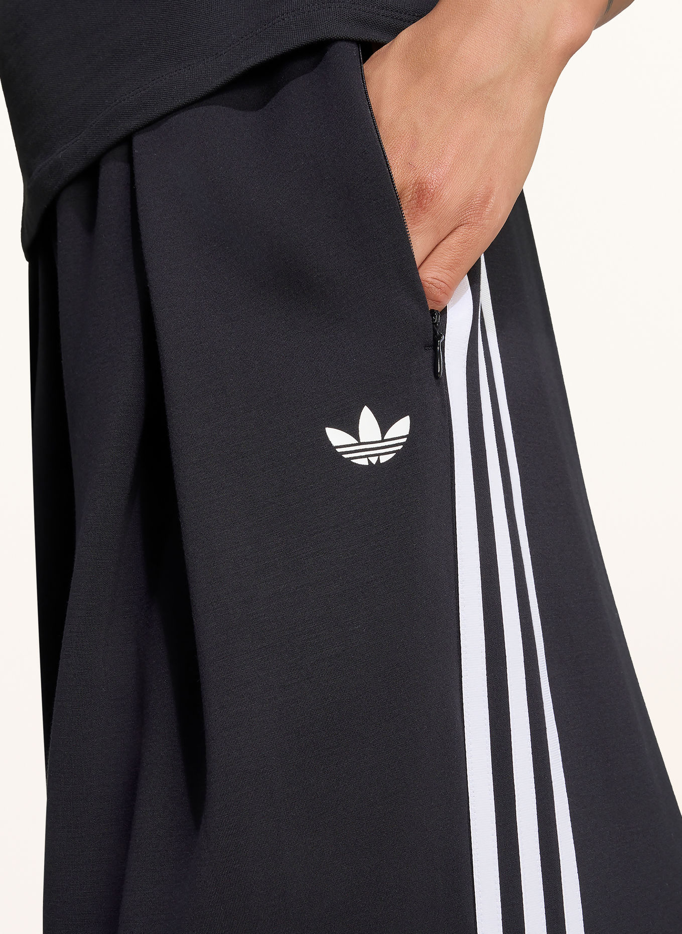 adidas Originals Sweatpants: BLACK / WHITE