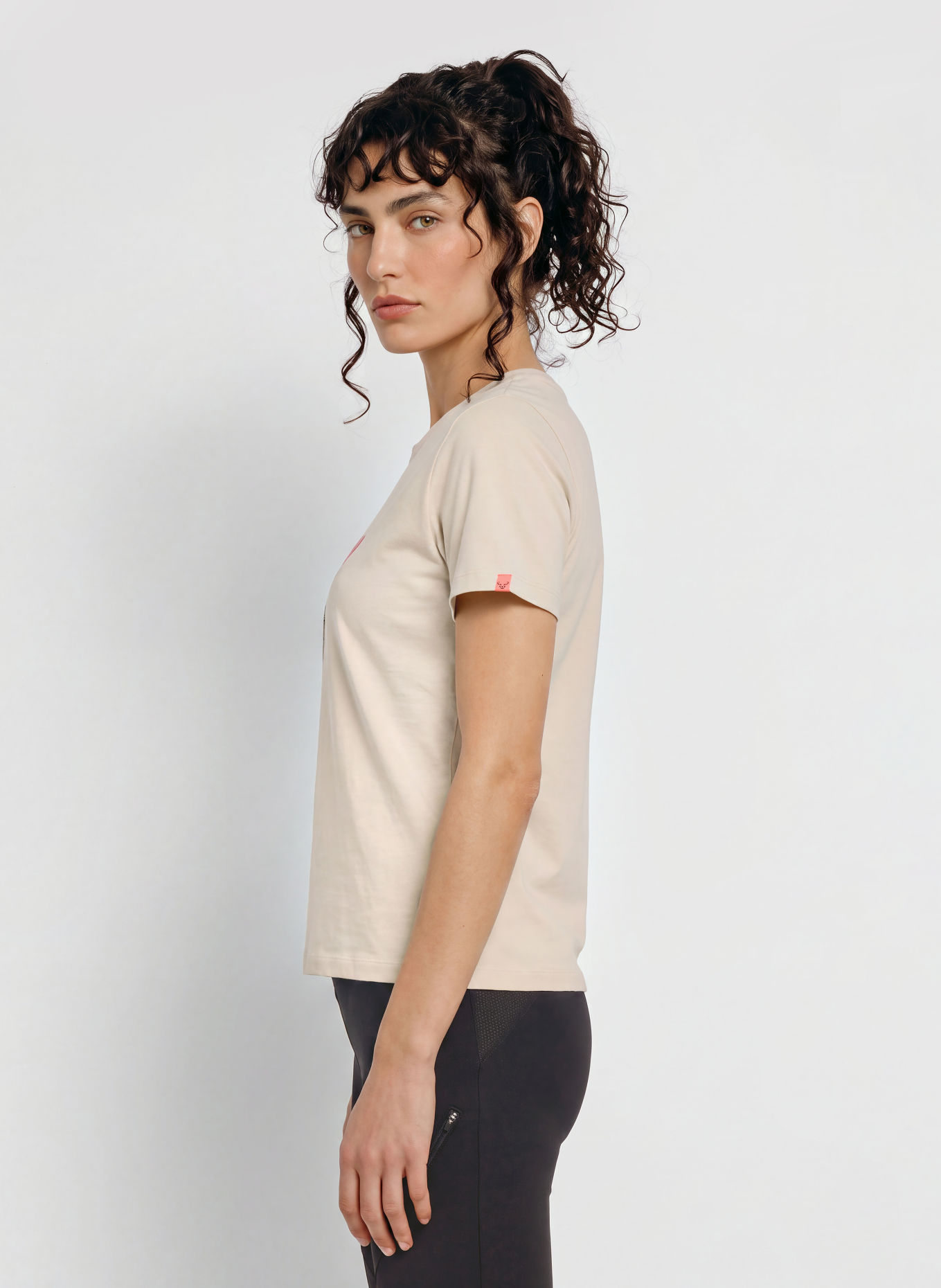 DYNAFIT T-shirt GRAPHIC COTTON: BEIGE / NEONRØD