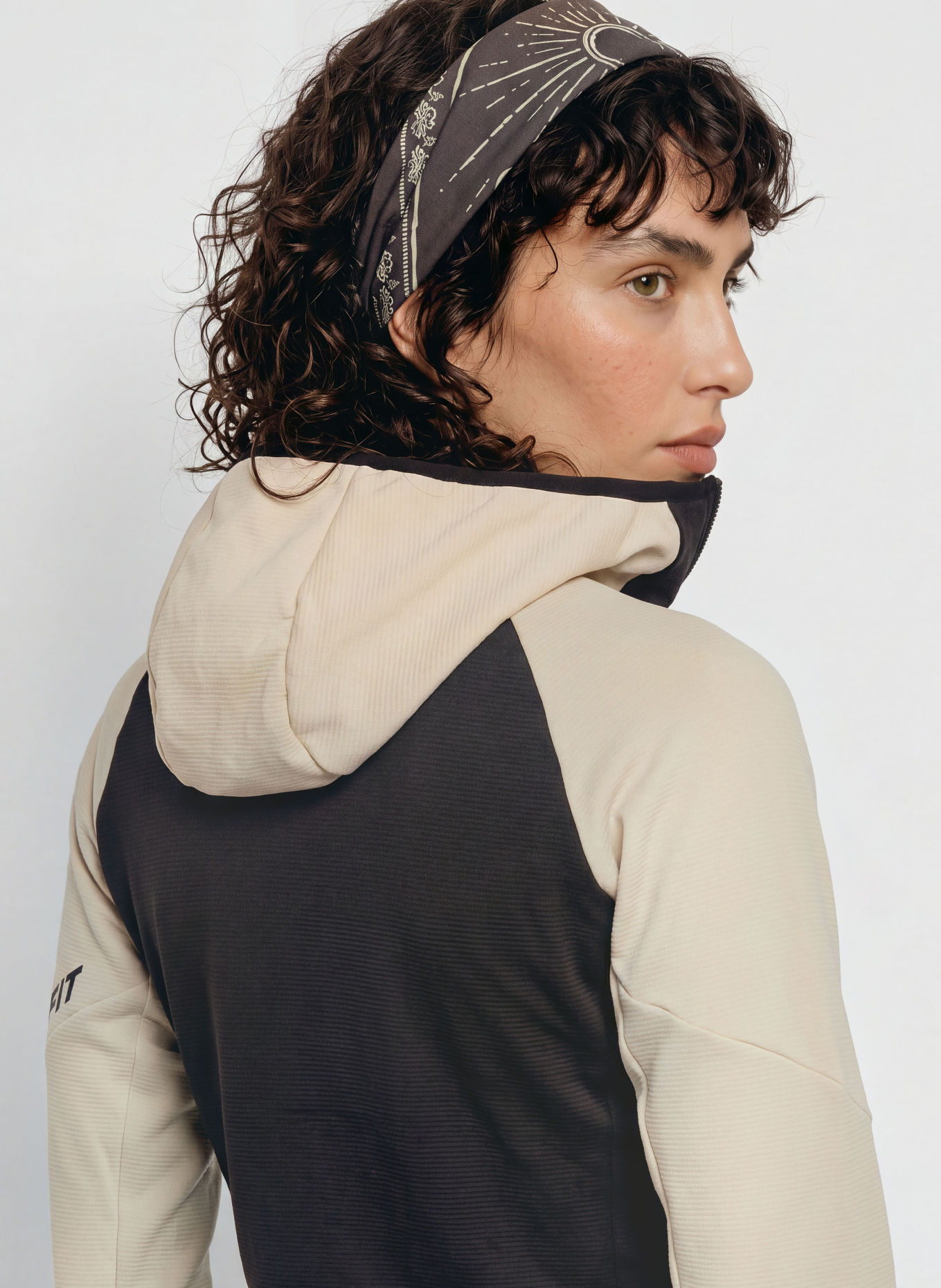 DYNAFIT Midlayer-Jacke RADICAL POLARTEC®: BEIGE / SCHWARZ