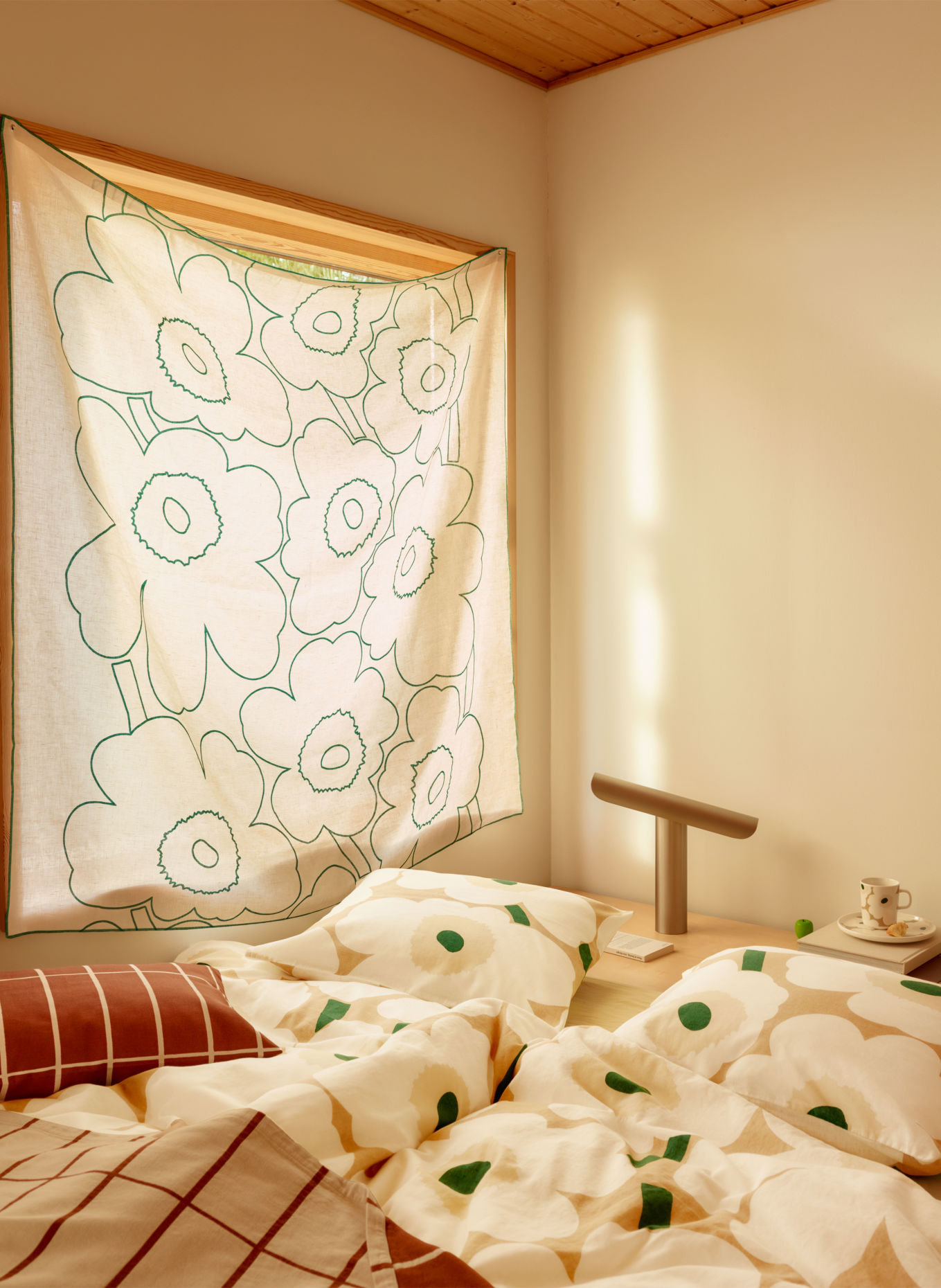 marimekko PIENI UNIKKO Decorative cushion cover: BEIGE / DARK GREEN / WHITE