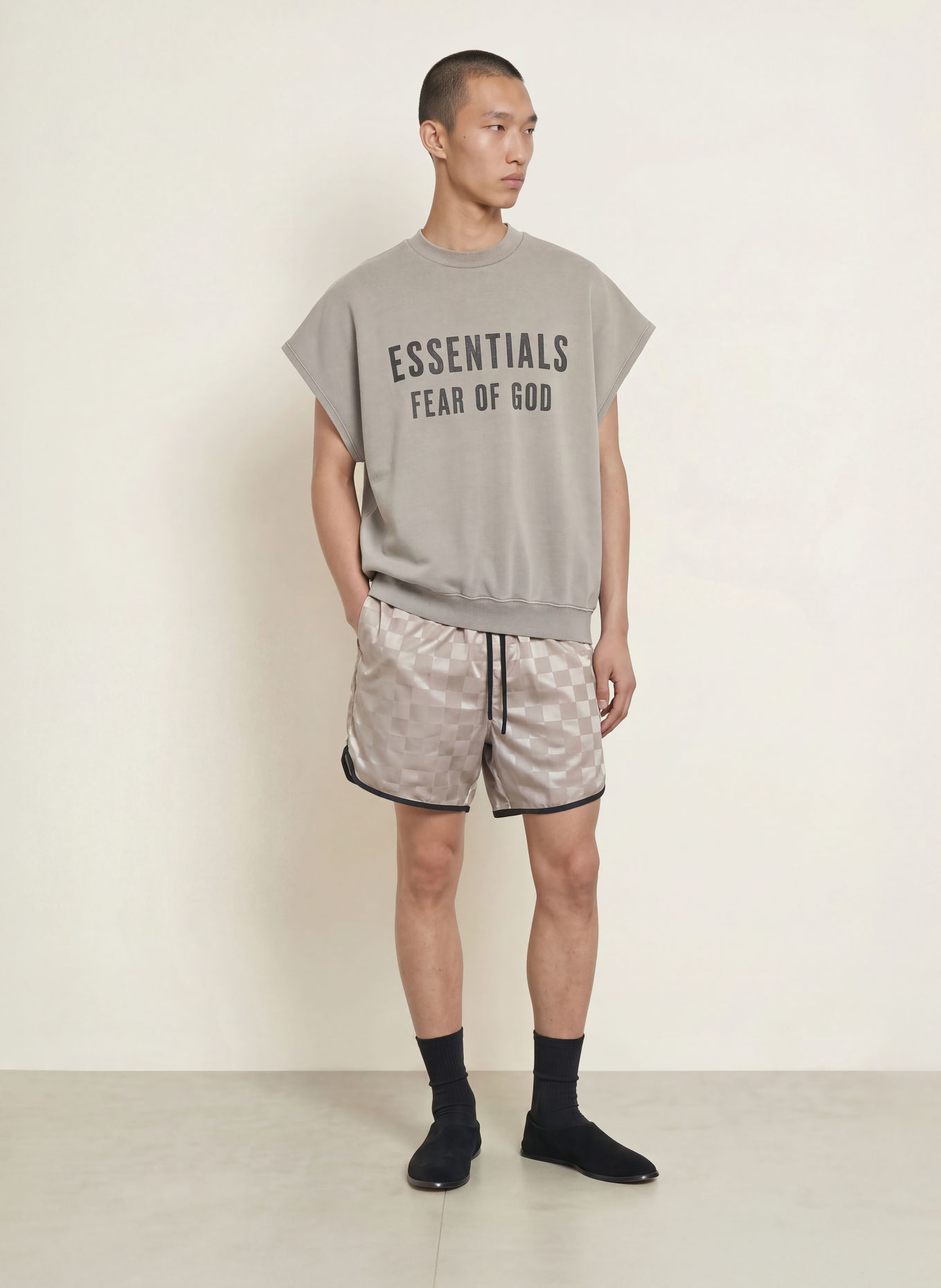 ESSENTIALS - FEAR OF GOD Pantaloni scurți: TAUPE / NEGRU