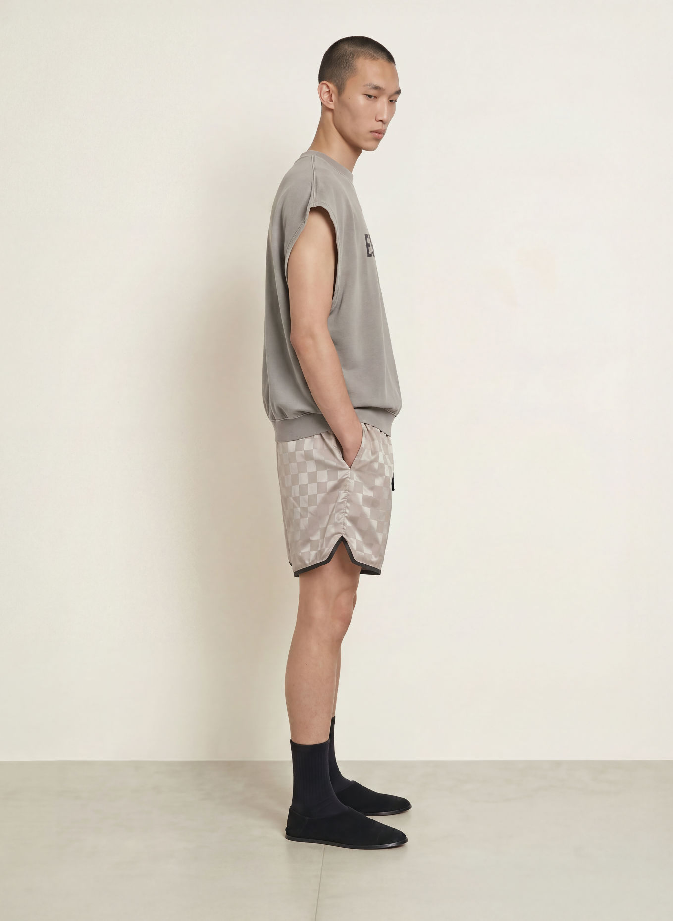 ESSENTIALS - FEAR OF GOD Pantaloni scurți: TAUPE / NEGRU