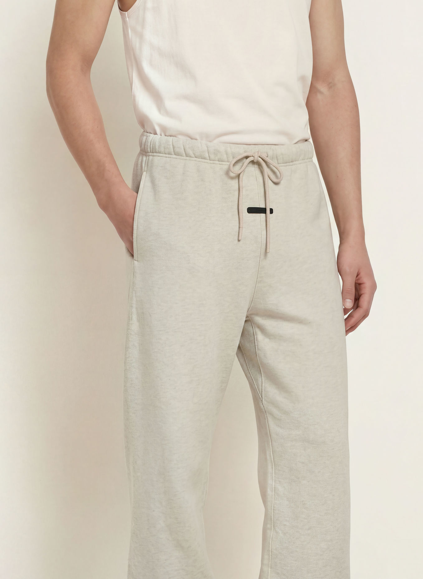 ESSENTIALS - FEAR OF GOD Pantaloni de trening: CREM