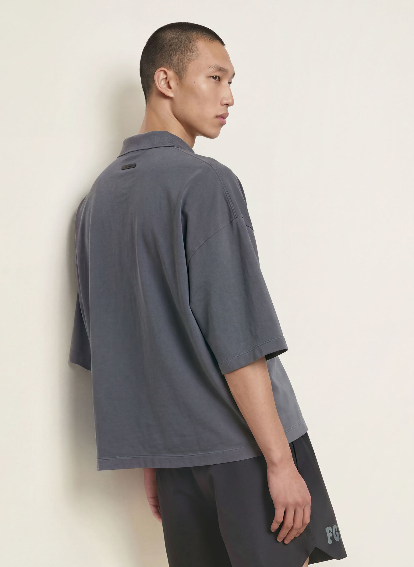 ESSENTIALS - FEAR OF GOD Tricou polo din jersey cu mâneci 3/4: GRI ÎNCHIS