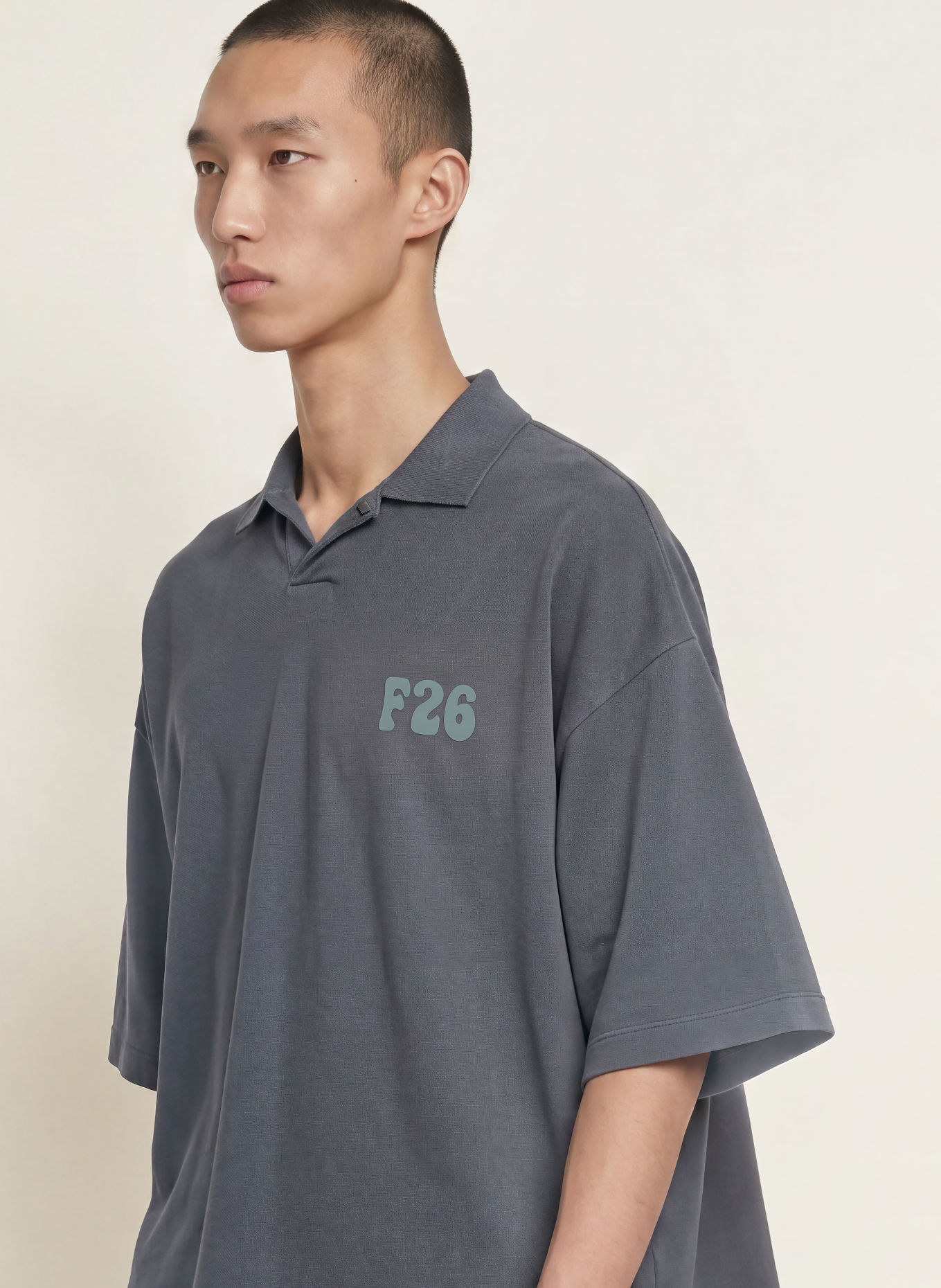ESSENTIALS - FEAR OF GOD Tricou polo din jersey cu mâneci 3/4: GRI ÎNCHIS