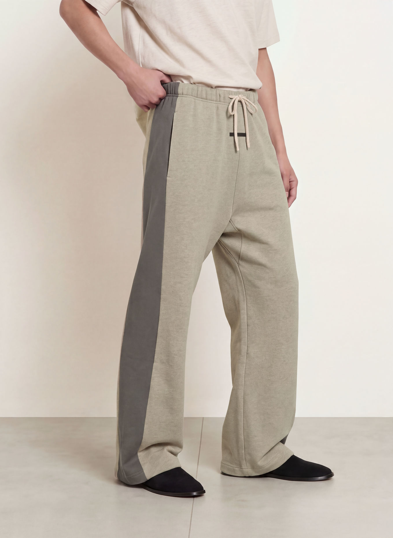 ESSENTIALS - FEAR OF GOD Sweatpants: GRAU / DUNKELGRAU