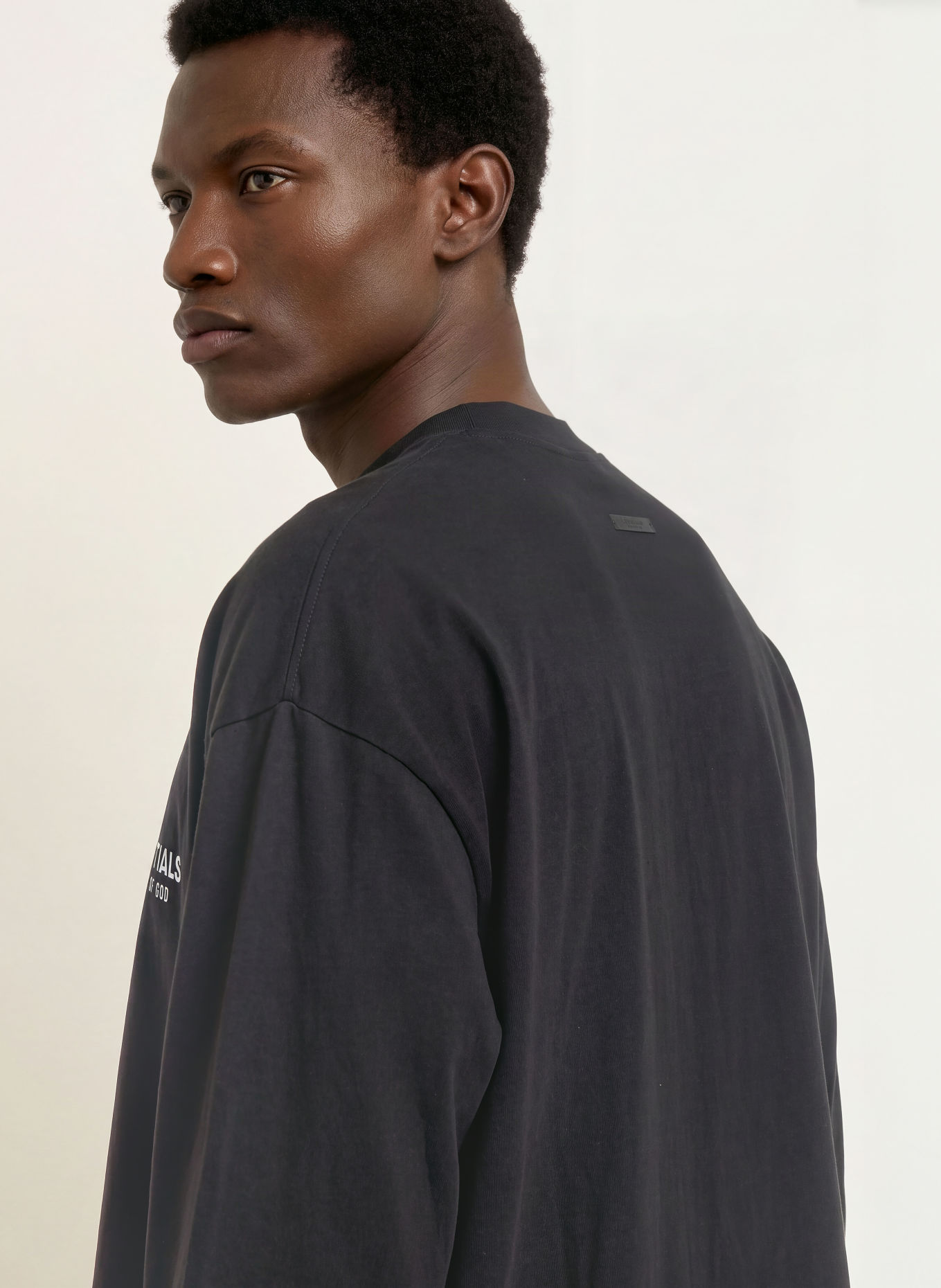 ESSENTIALS - FEAR OF GOD Longsleeve: ZWART