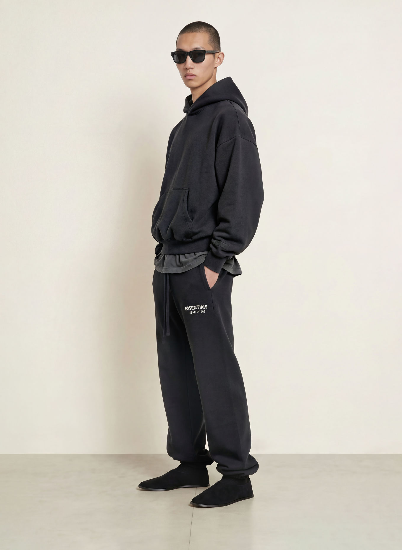 ESSENTIALS - FEAR OF GOD Hoodie: ZWART