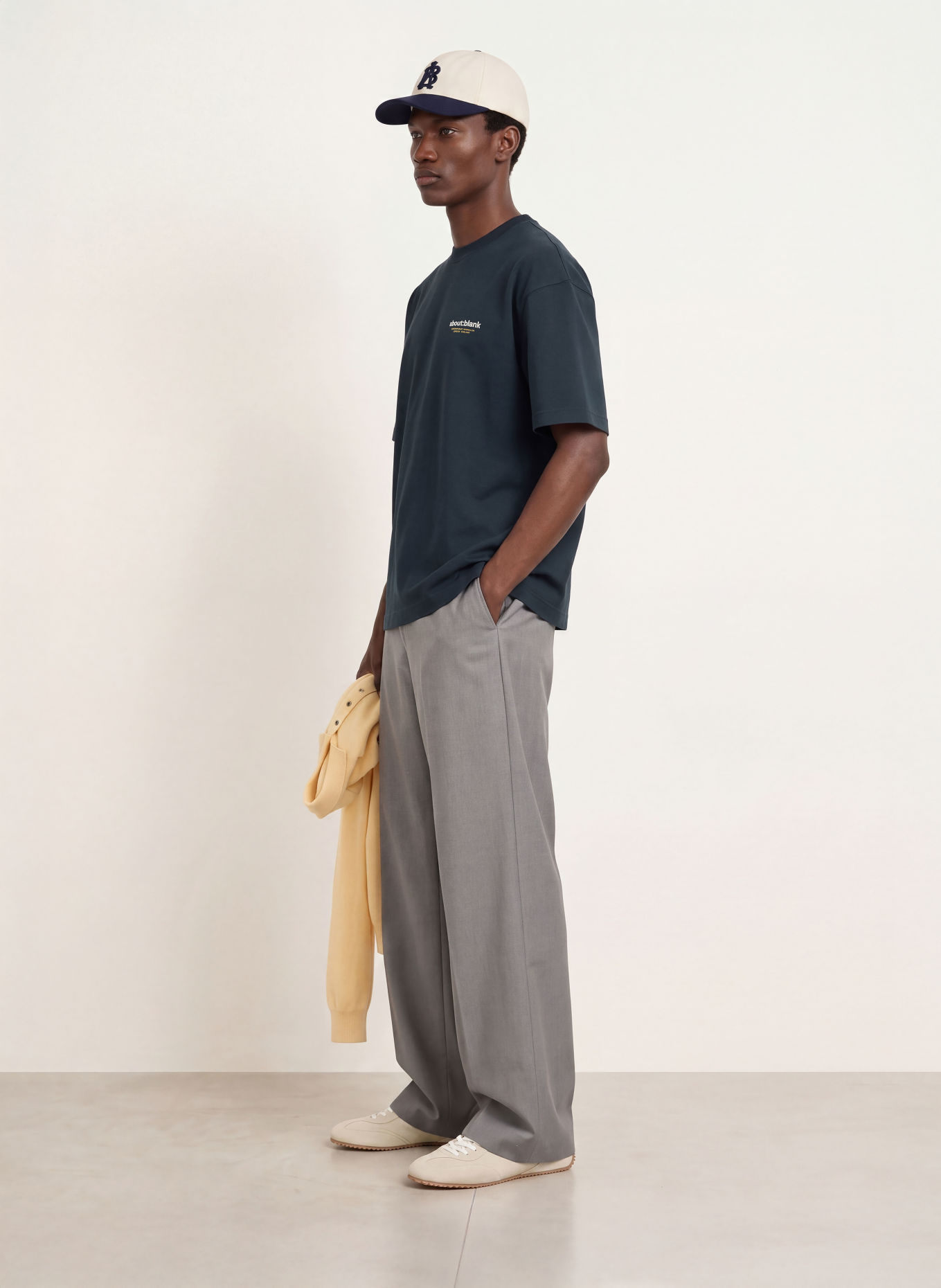 about:blank T-shirt INSIGNIA: BLEU FONCÉ / JAUNE FONCÉ