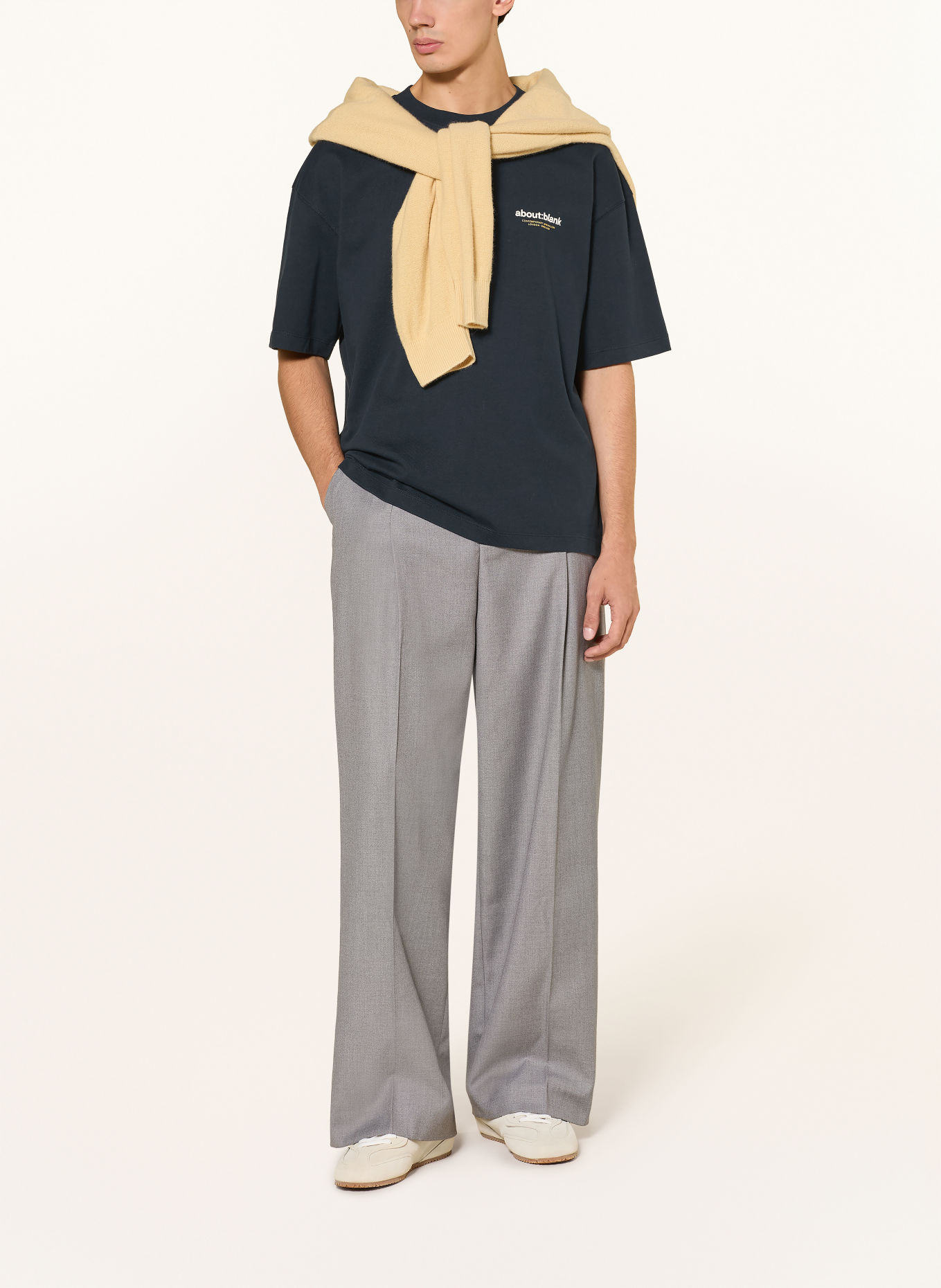 about:blank T-shirt INSIGNIA: BLEU FONCÉ / JAUNE FONCÉ