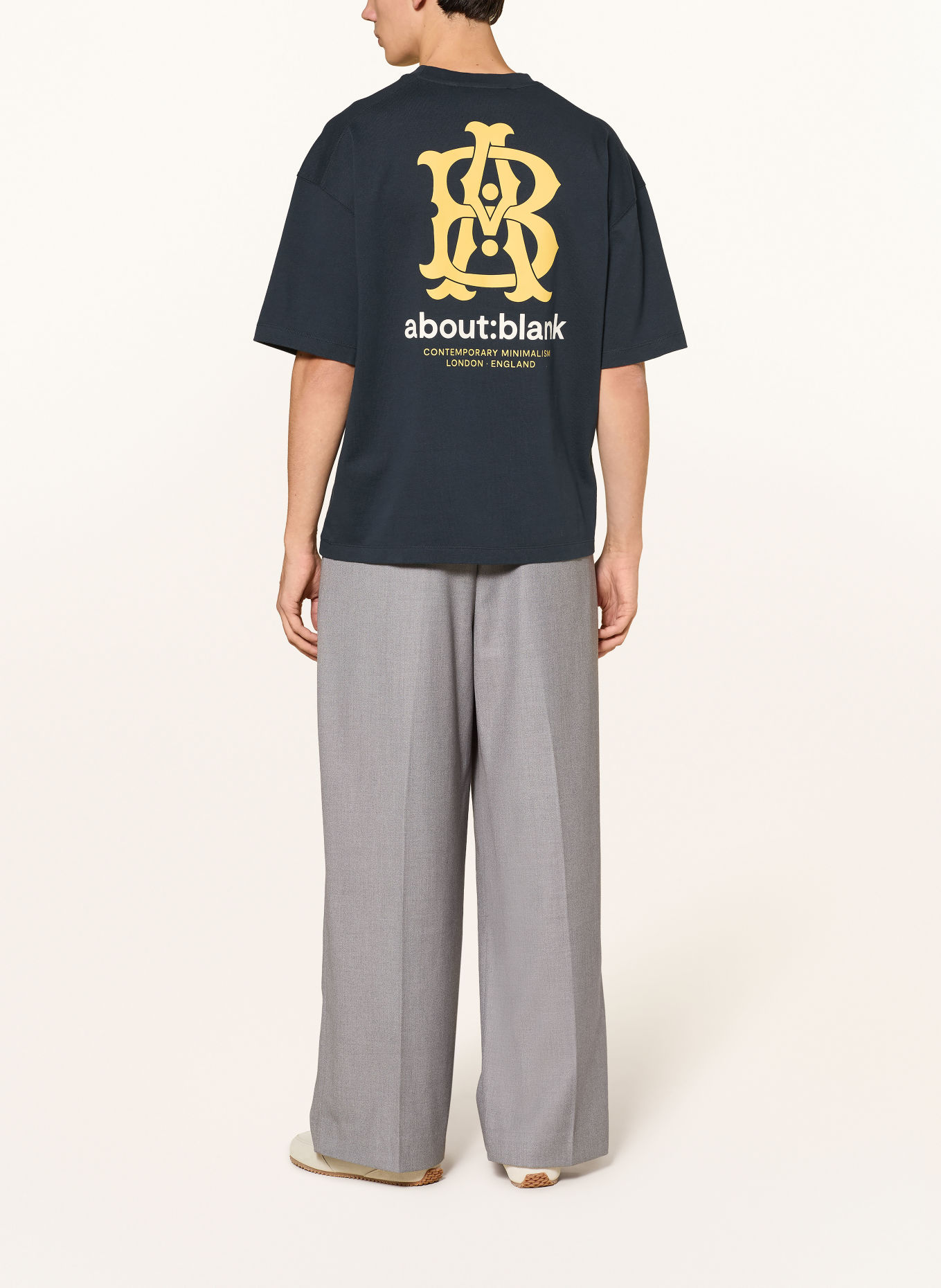 about:blank T-shirt INSIGNIA: BLEU FONCÉ / JAUNE FONCÉ