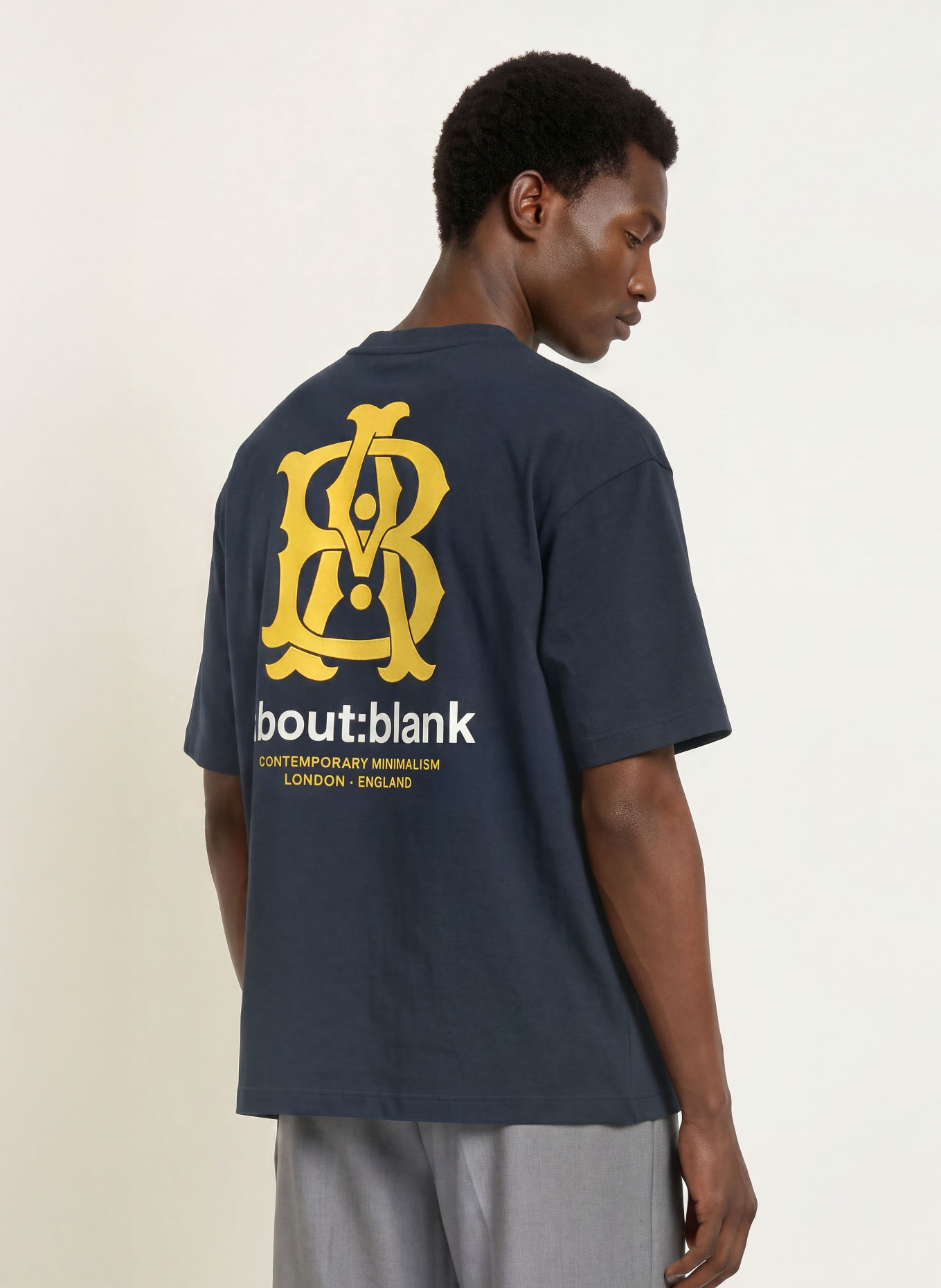 about:blank T-shirt INSIGNIA: BLEU FONCÉ / JAUNE FONCÉ