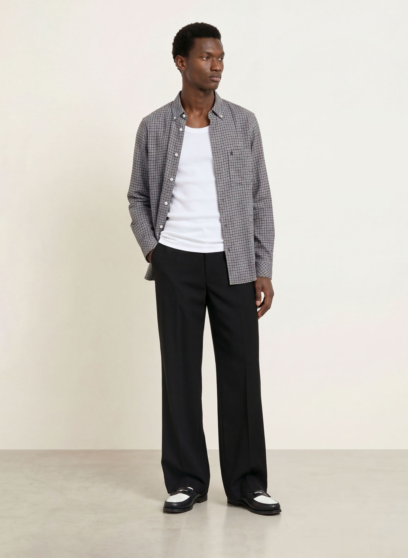 about:blank Chino kalhoty Tailored Wide Fit: ČERNÁ