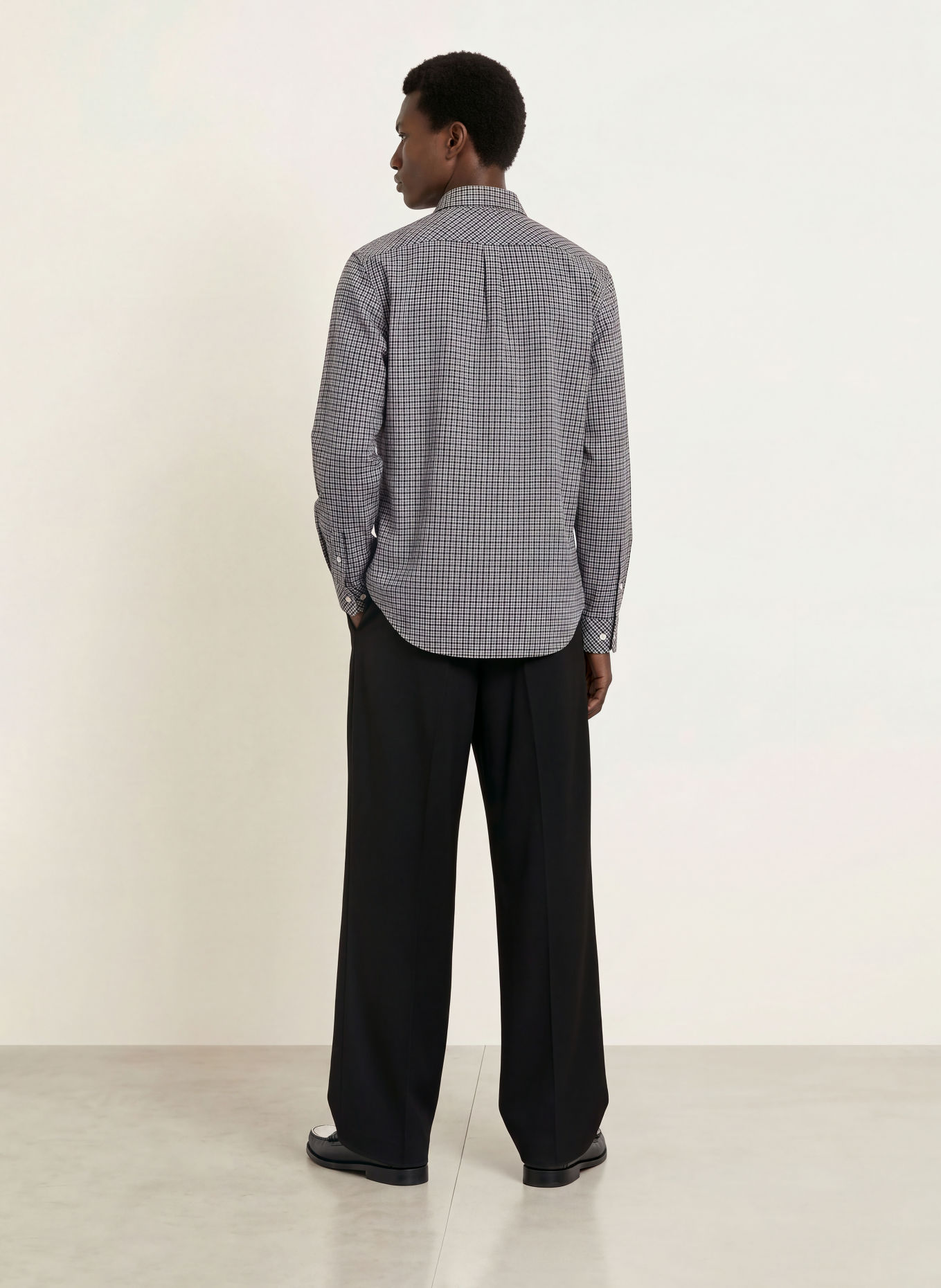 about:blank Chino kalhoty Tailored Wide Fit: ČERNÁ