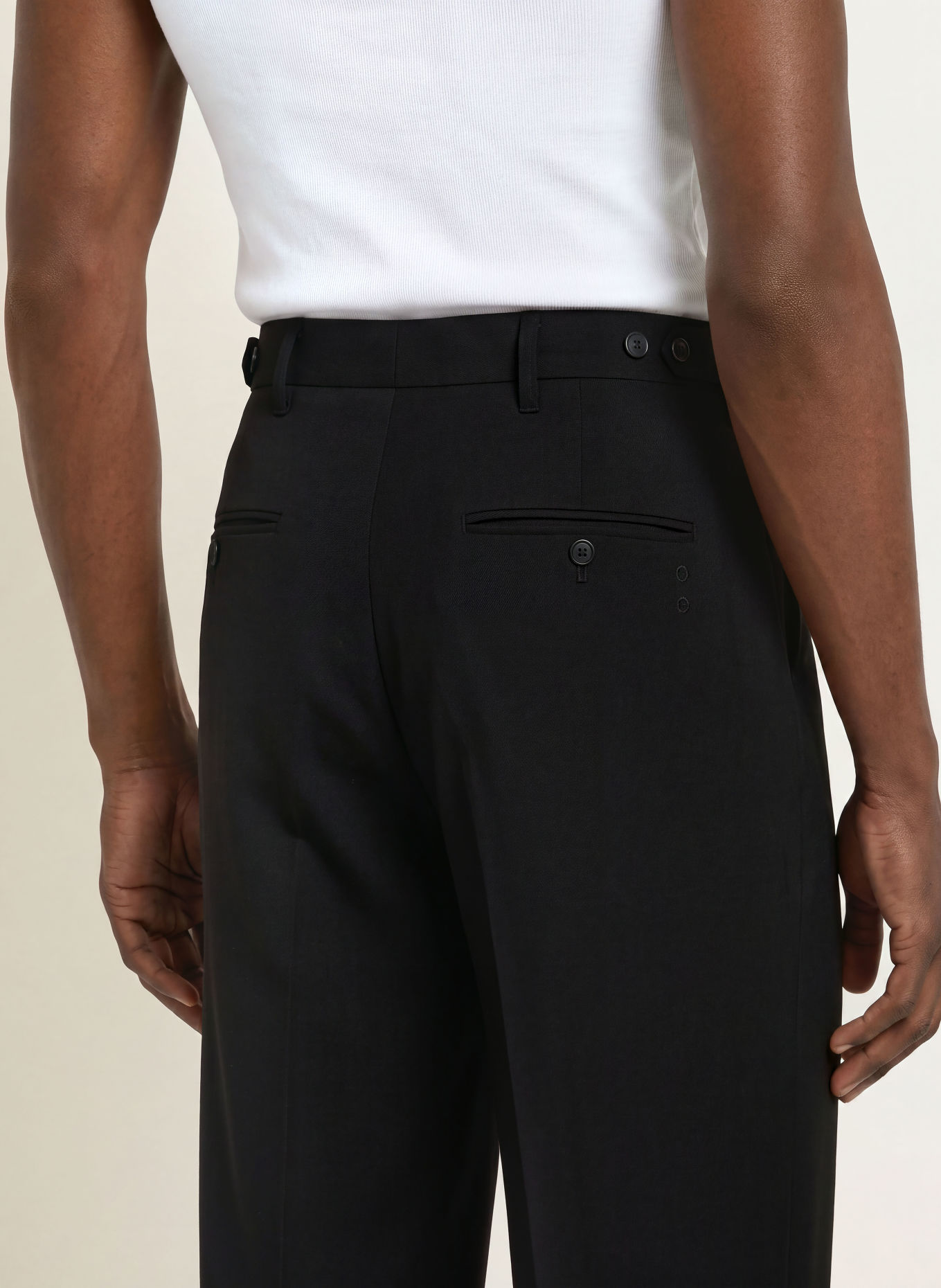 about:blank Chino kalhoty Tailored Wide Fit: ČERNÁ