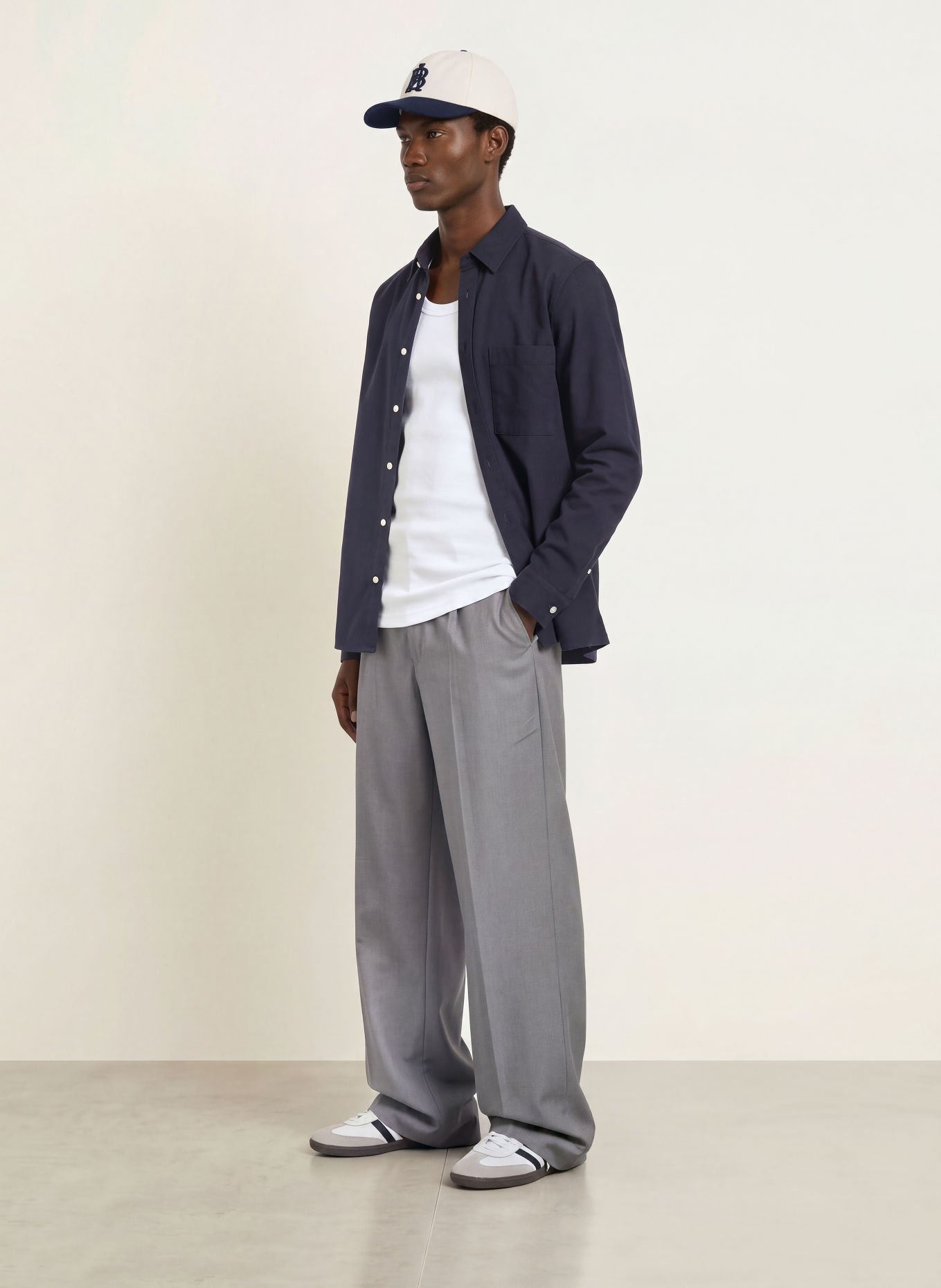 about:blank Chino kalhoty Tailored Wide Fit: ŠEDÁ