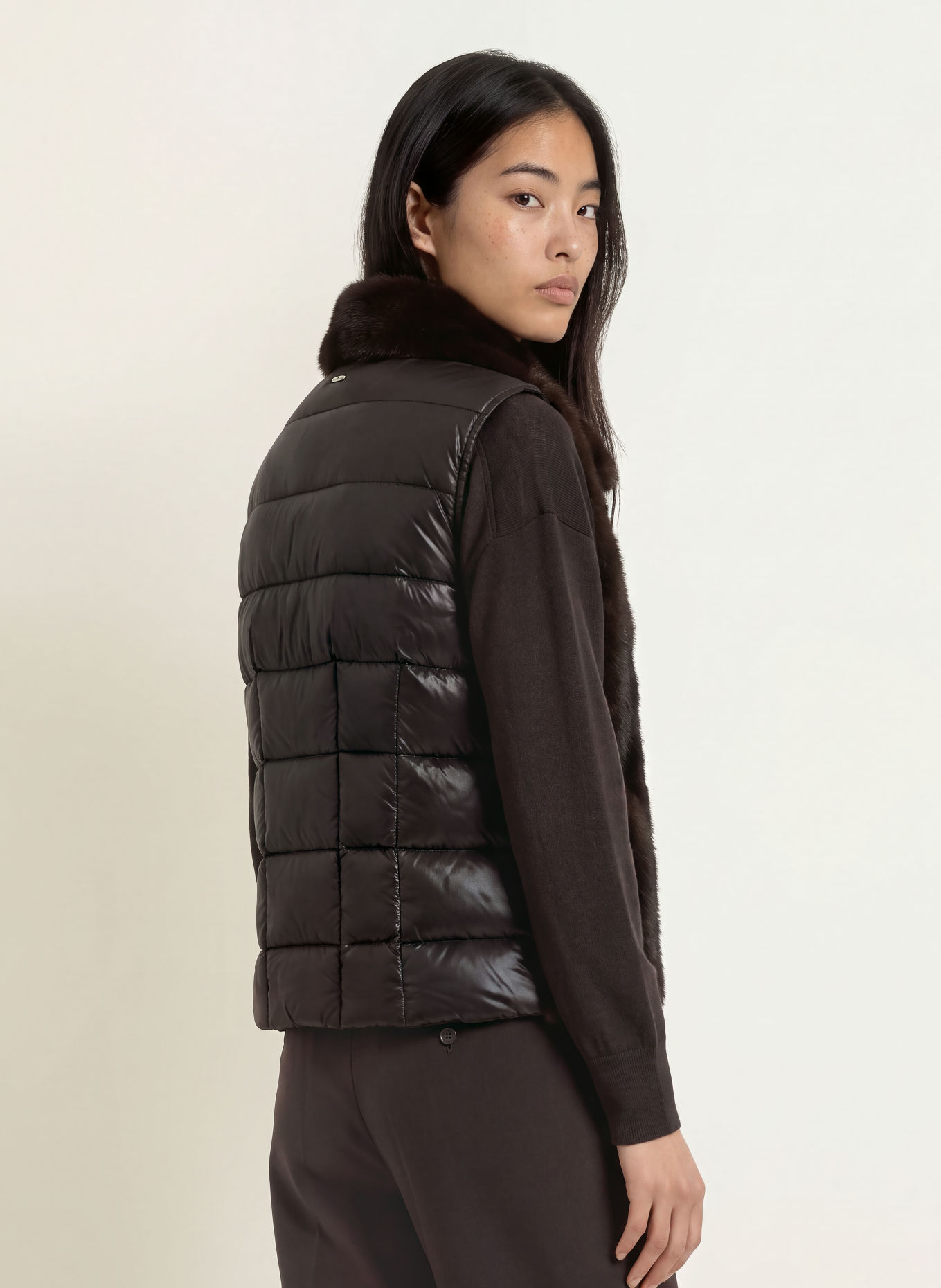 White Label Kunstfell-Weste im Materialmix: DUNKELBRAUN