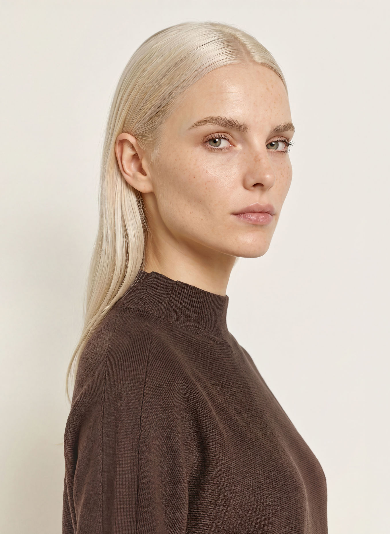 comma Sweater with 3/4-length sleeves: DARK BROWN