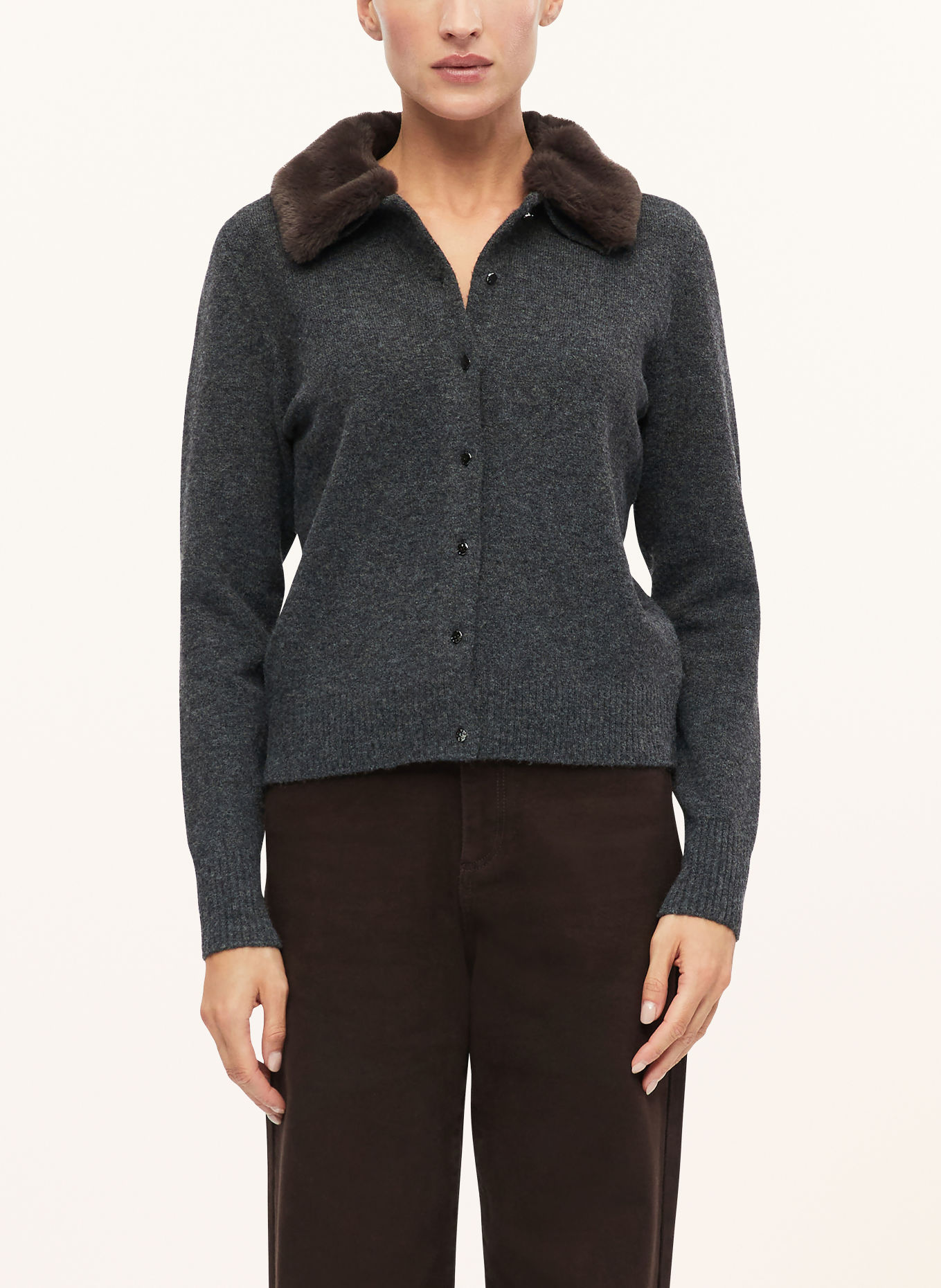 s.Oliver BLACK LABEL Strickjacke mit Kunstfell: DUNKELGRAU / DUNKELBRAUN