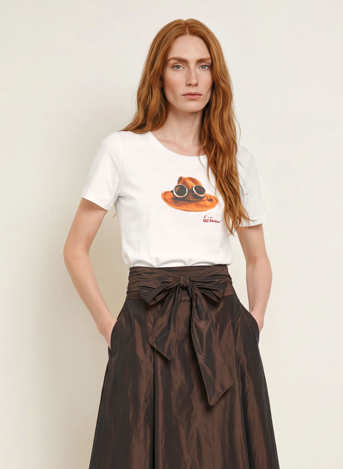 Luis Trenker T-shirt DER HUT: BIAŁY / KONIAKOWY