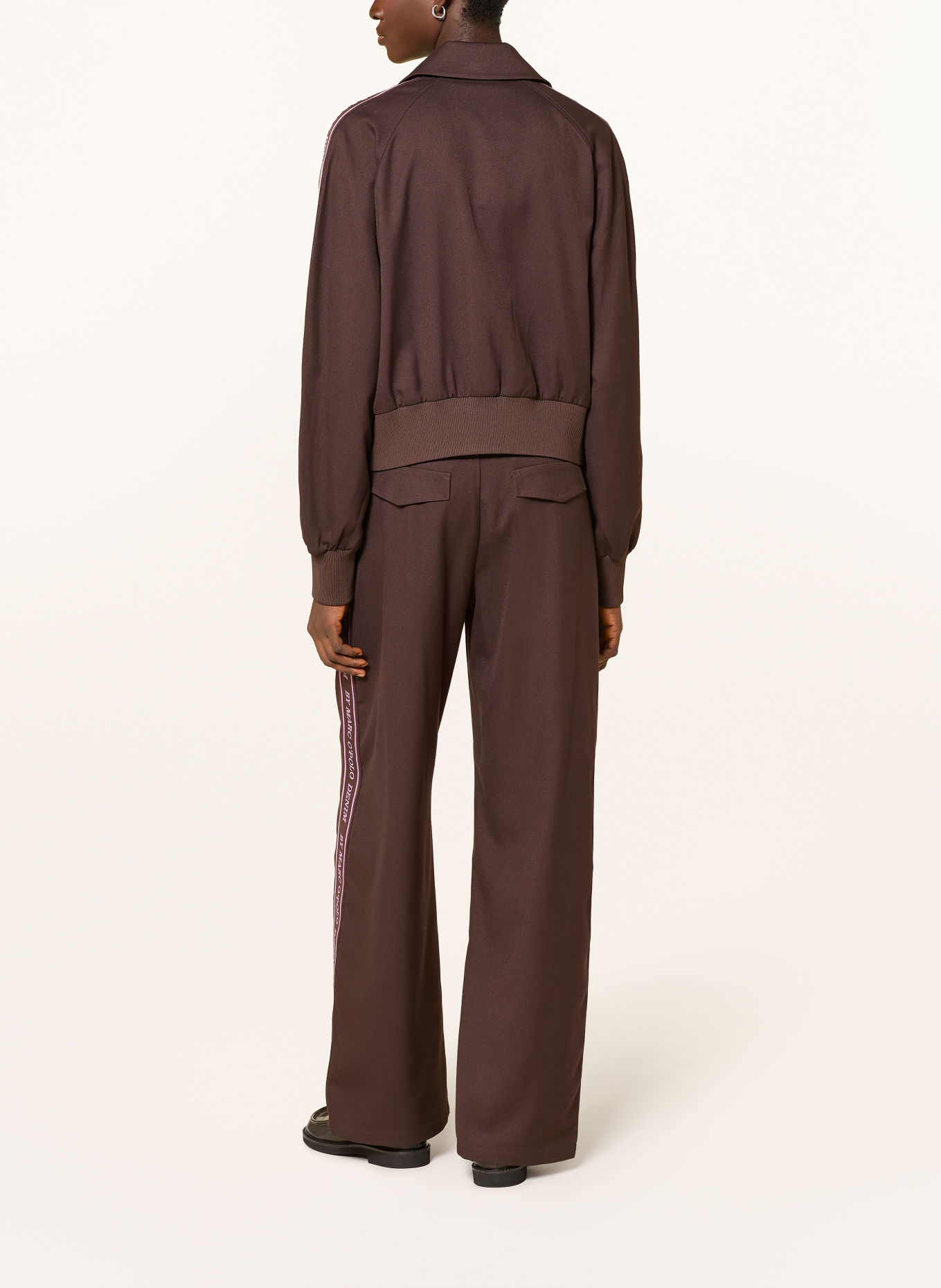 Marc O'Polo DENIM Pantalon à bandes de galon: MARRON FONCÉ / ROSE FUCHSIA