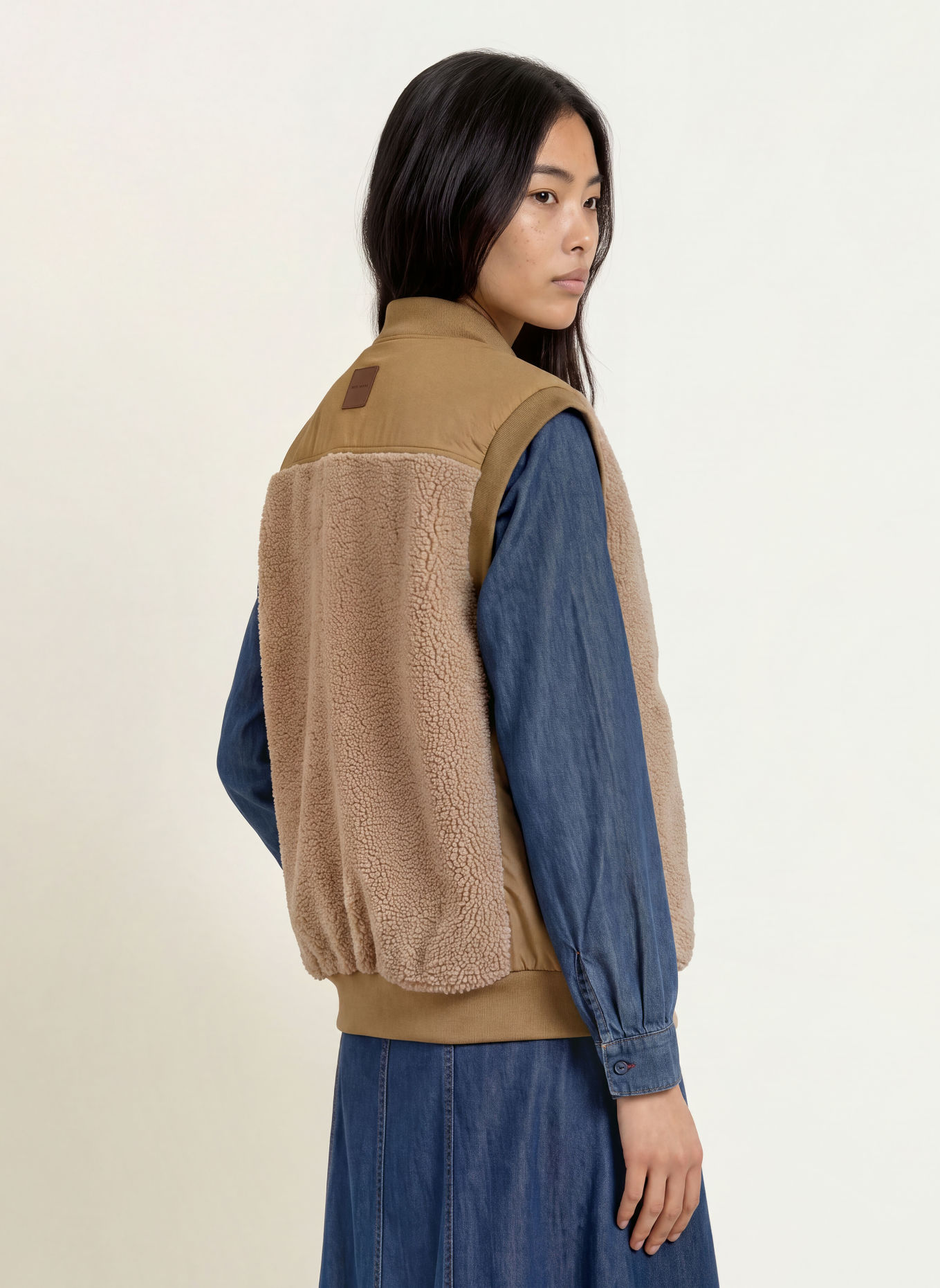 MOS MOSH Teddyvacht-bodywarmer MMJOVO in een mix van materialen: LICHTBRUIN / BRUIN / KAKI
