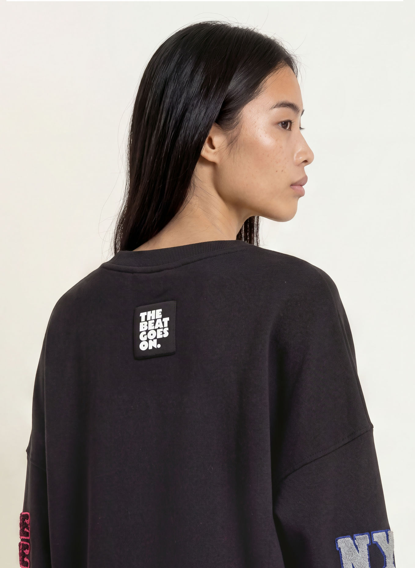 yippie hippie Sweatshirt: ZWART / ROZE / GEEL