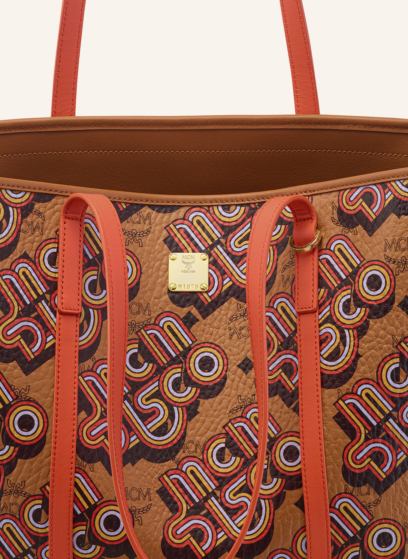MCM Shopper TONI VISETOS MEDIUM: COGNAC / ORANGE / DUNKELGELB